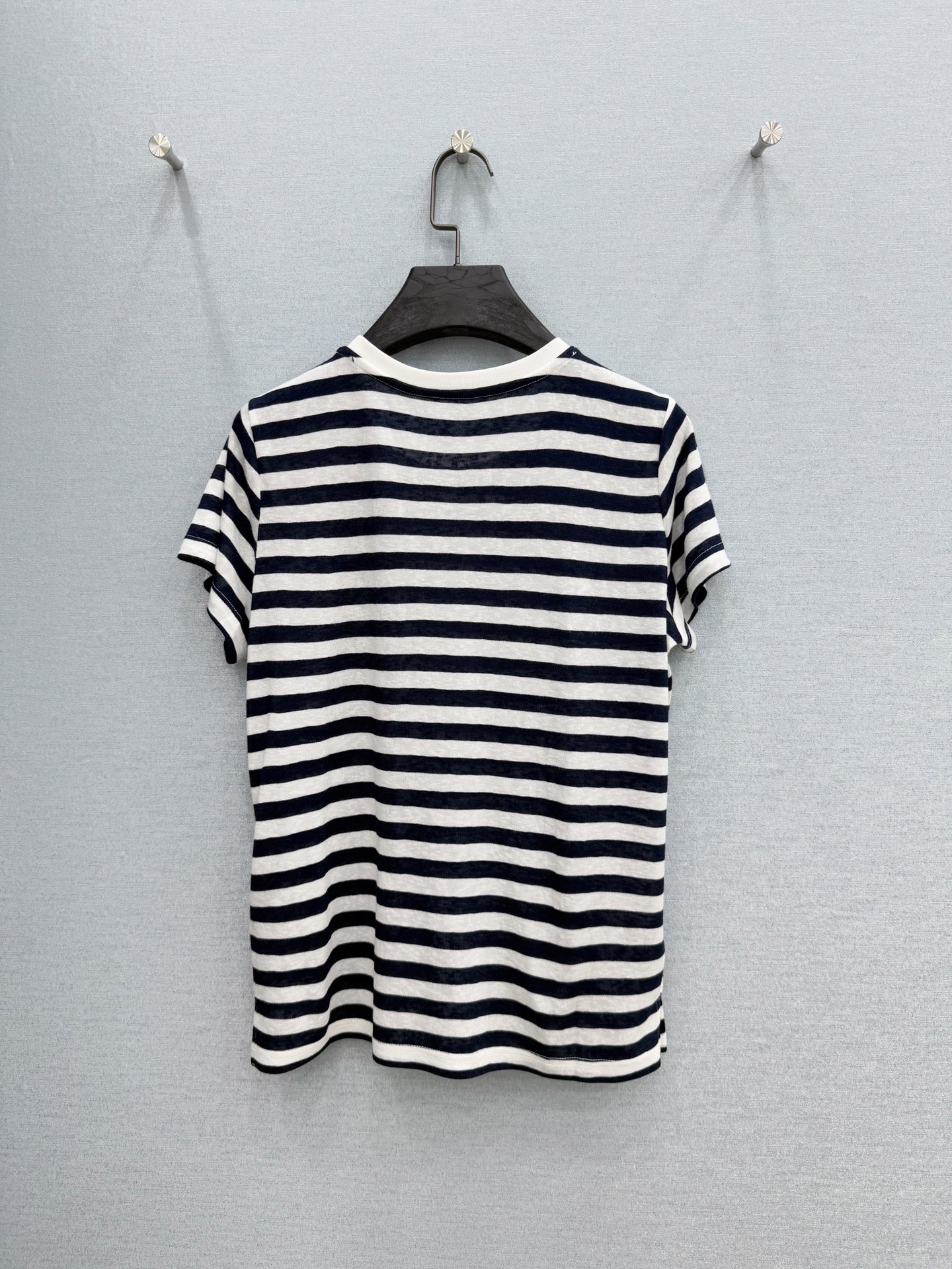 🛒𝐍𝐄𝐖 · 𝟐𝟎𝟐6/爆款现货【春夏上新】 小众｜2026新款天丝条纹T恤云感舒适 上身的触感谁穿谁知
