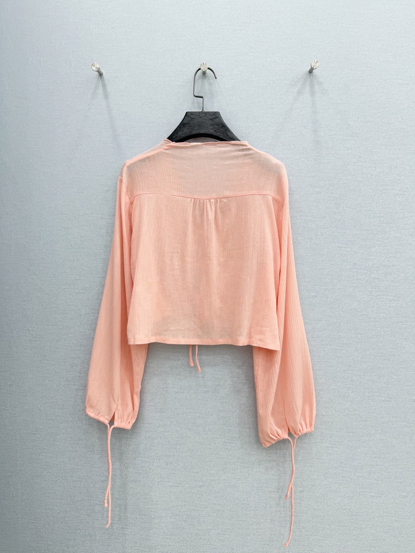 🛒𝐍𝐄𝐖 · 𝟐𝟎𝟐6/爆款现货原单品质 小众*｜2026新品花边刺绣衬衫精致版型，系带设计，高级肌理细