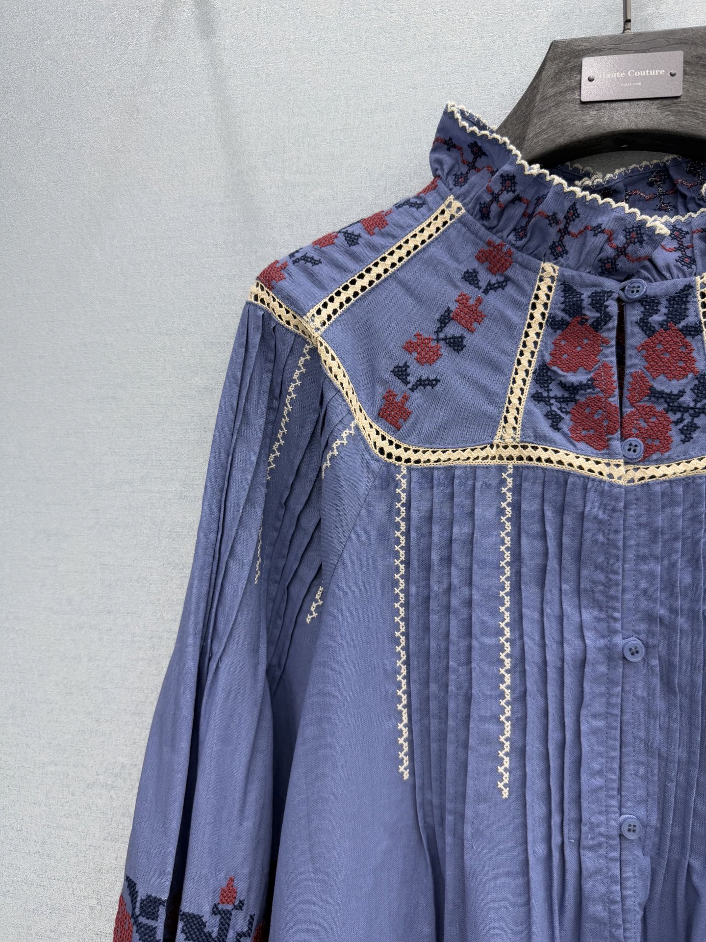 🛒𝐍𝐄𝐖 · 𝟐𝟎𝟐6/爆款现货原单品质 小众*｜2026新品立领宫廷风花边刺绣衬衫精致版型，名族风设计