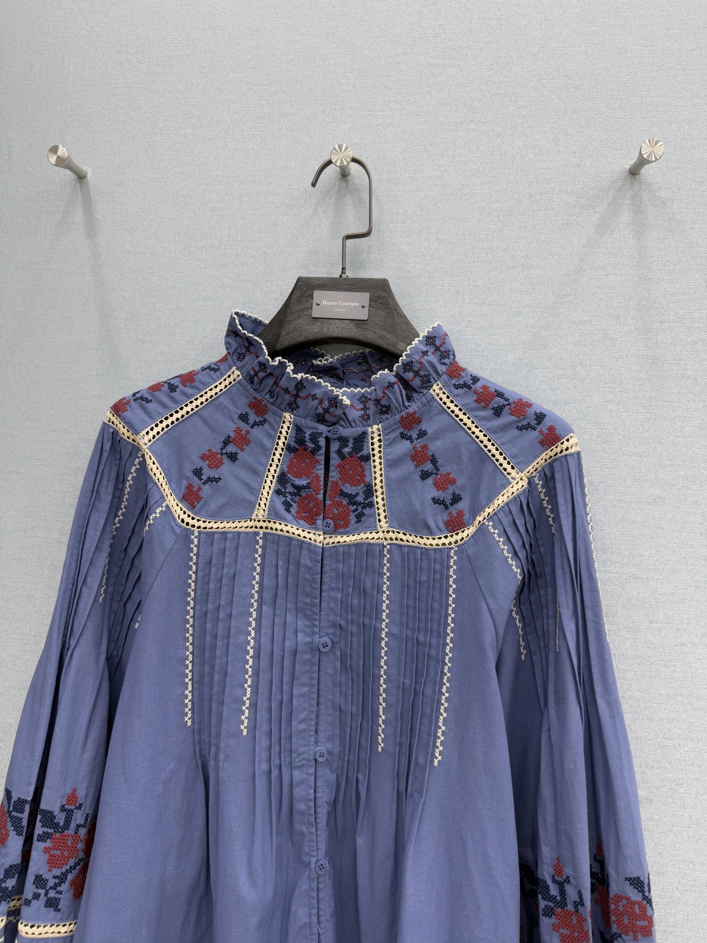 🛒𝐍𝐄𝐖 · 𝟐𝟎𝟐6/爆款现货原单品质 小众*｜2026新品立领宫廷风花边刺绣衬衫精致版型，名族风设计