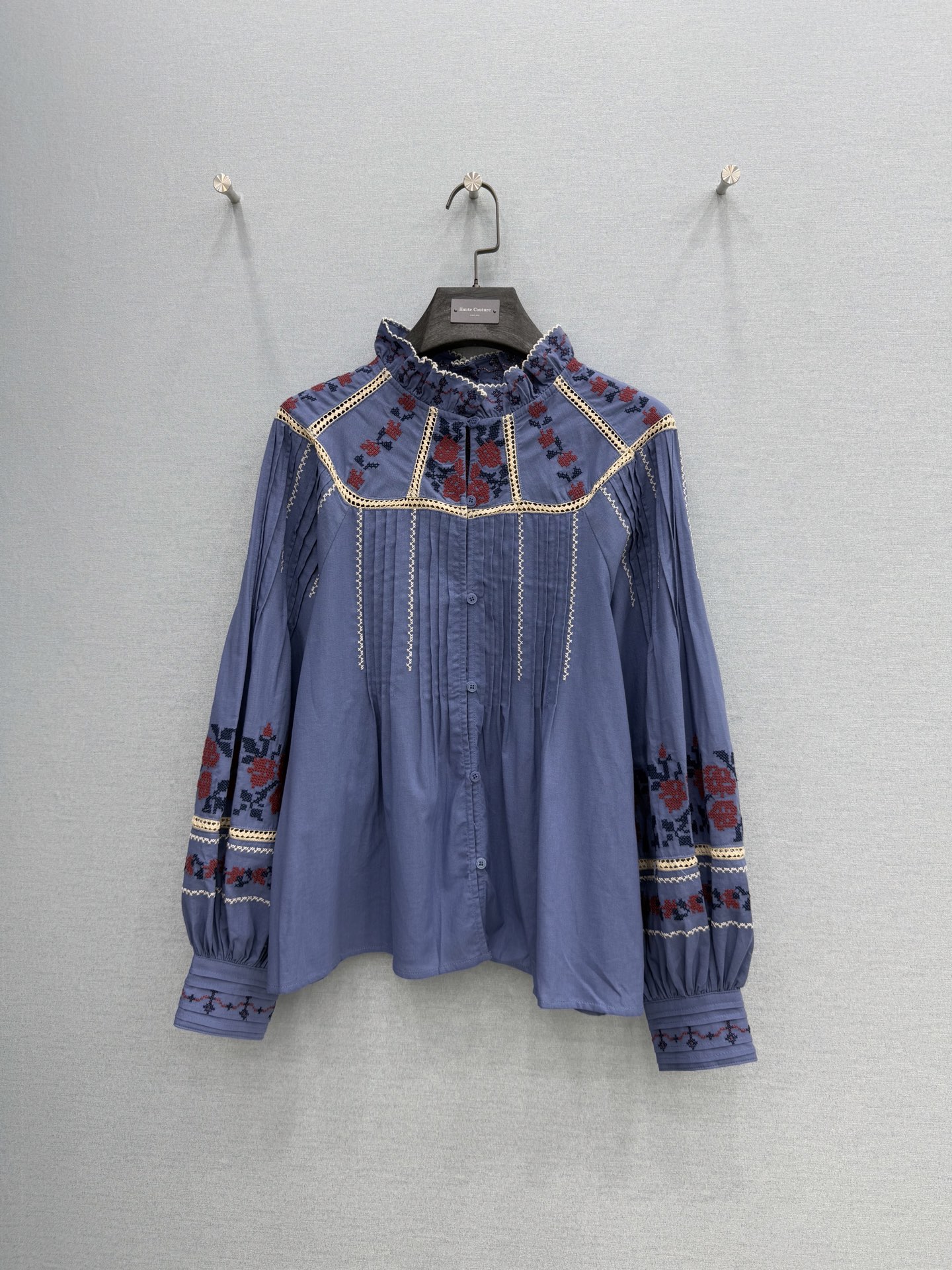 🛒𝐍𝐄𝐖 · 𝟐𝟎𝟐6/爆款现货原单品质 小众*｜2026新品立领宫廷风花边刺绣衬衫精致版型，名族风设计