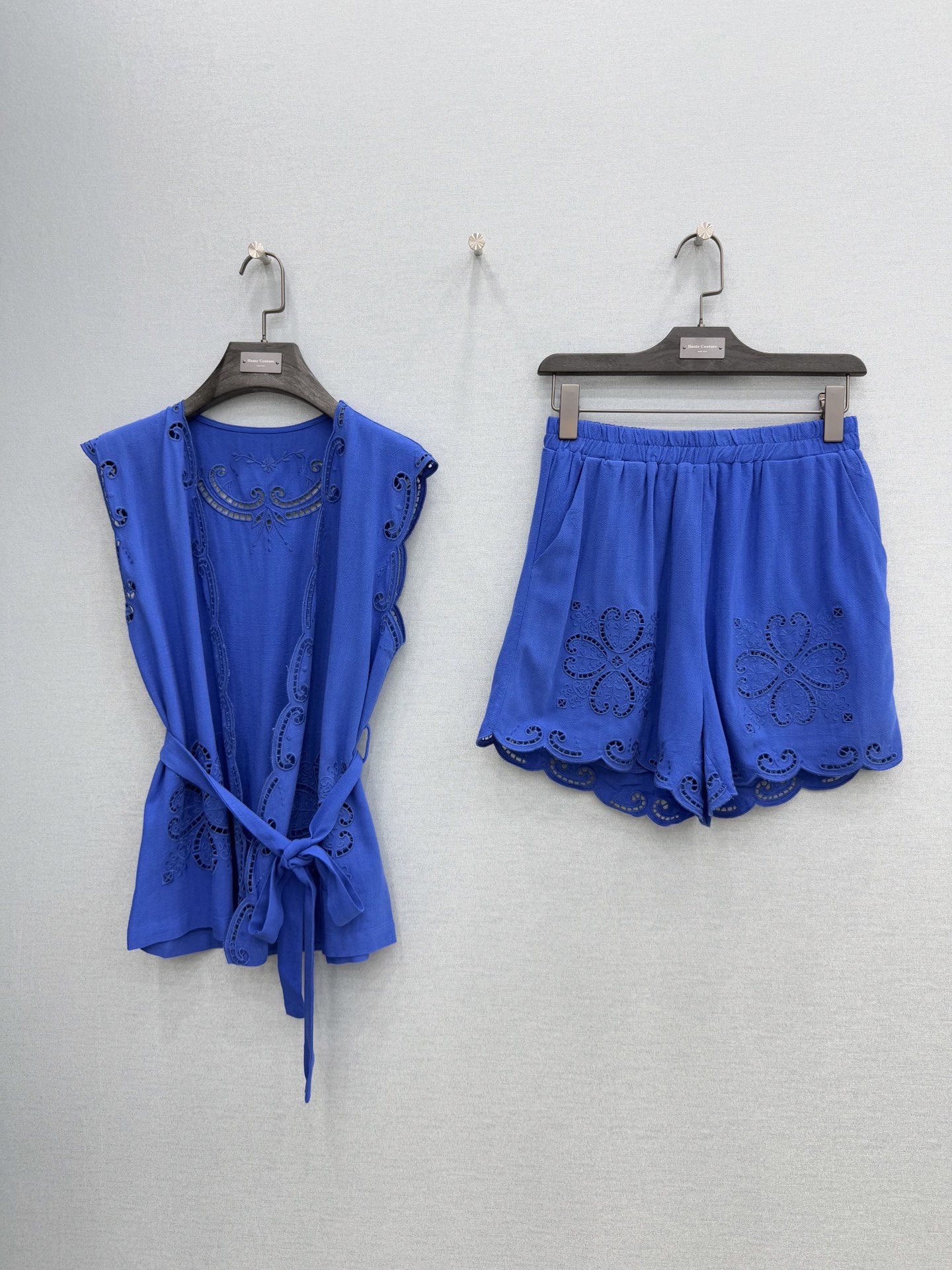 🛒𝐍𝐄𝐖 · 𝟐𝟎𝟐6/爆款现货原单品质 小众*｜2026新品系带水溶马甲衬衫精致版型，水溶拼接设计，高