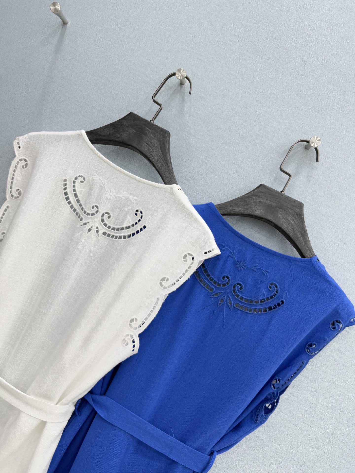 🛒𝐍𝐄𝐖 · 𝟐𝟎𝟐6/爆款现货原单品质 小众*｜2026新品系带水溶马甲衬衫精致版型，水溶拼接设计，高