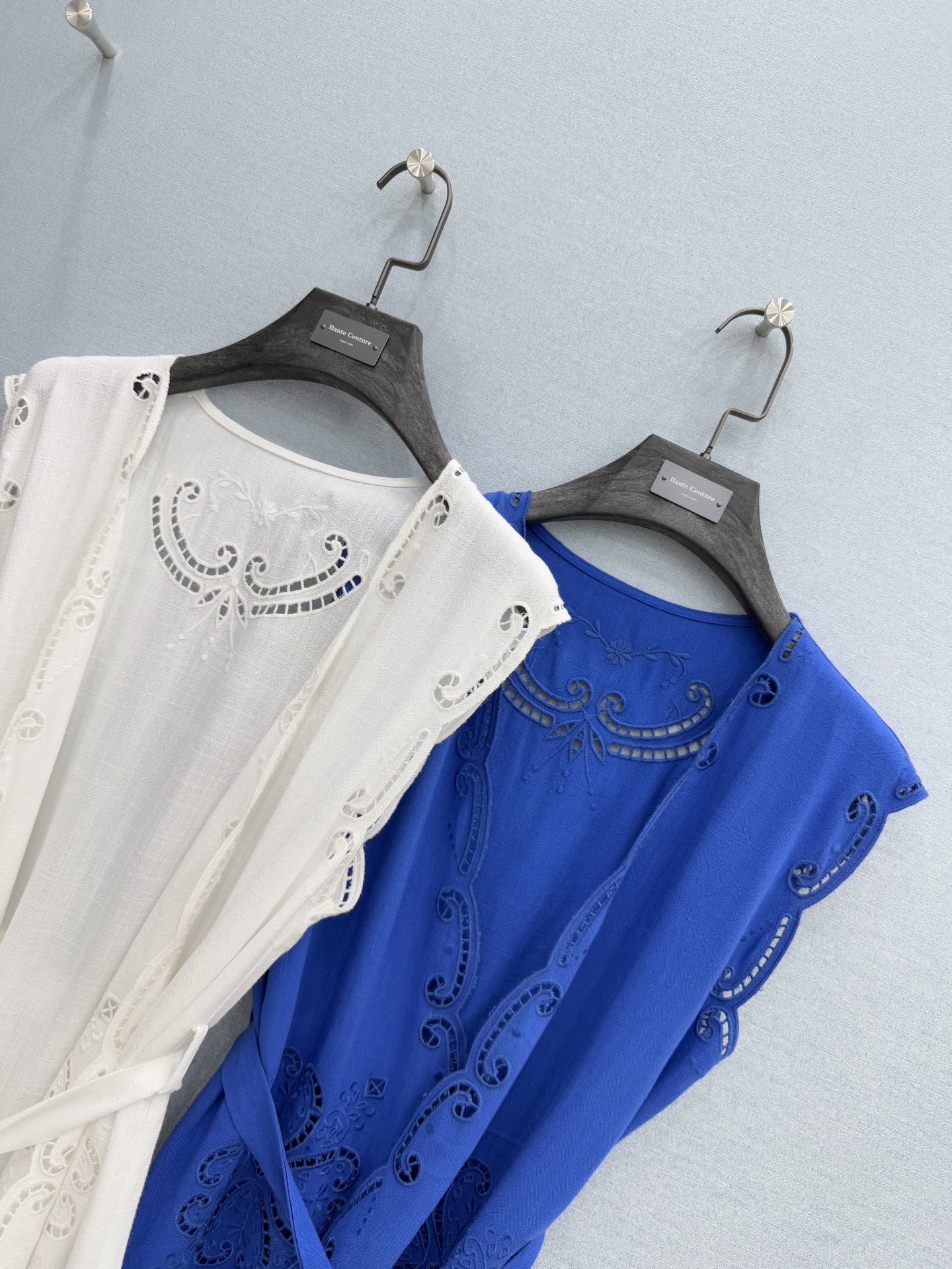 🛒𝐍𝐄𝐖 · 𝟐𝟎𝟐6/爆款现货原单品质 小众*｜2026新品系带水溶马甲衬衫精致版型，水溶拼接设计，高