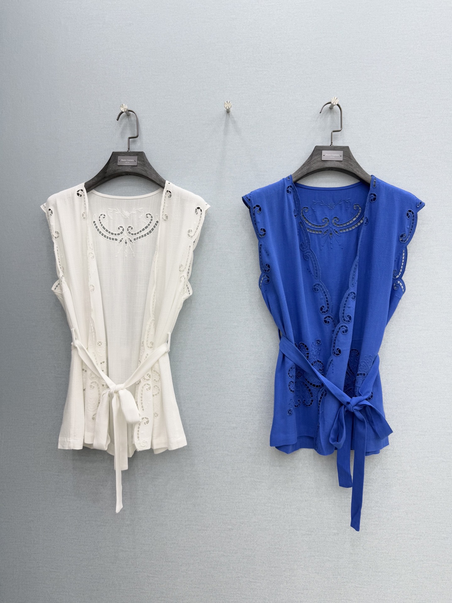 🛒𝐍𝐄𝐖 · 𝟐𝟎𝟐6/爆款现货原单品质 小众*｜2026新品系带水溶马甲衬衫精致版型，水溶拼接设计，高