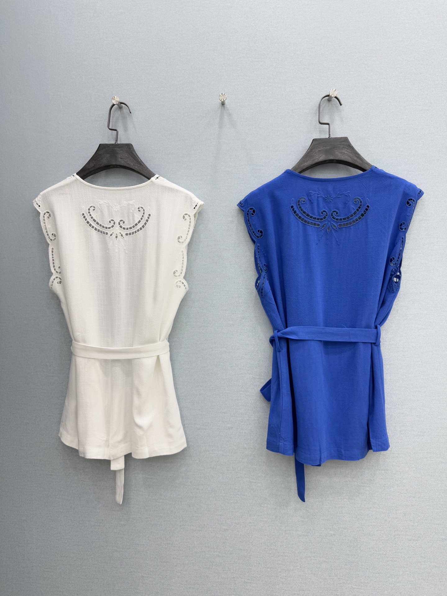 🛒𝐍𝐄𝐖 · 𝟐𝟎𝟐6/爆款现货原单品质 小众*｜2026新品系带水溶马甲衬衫精致版型，水溶拼接设计，高
