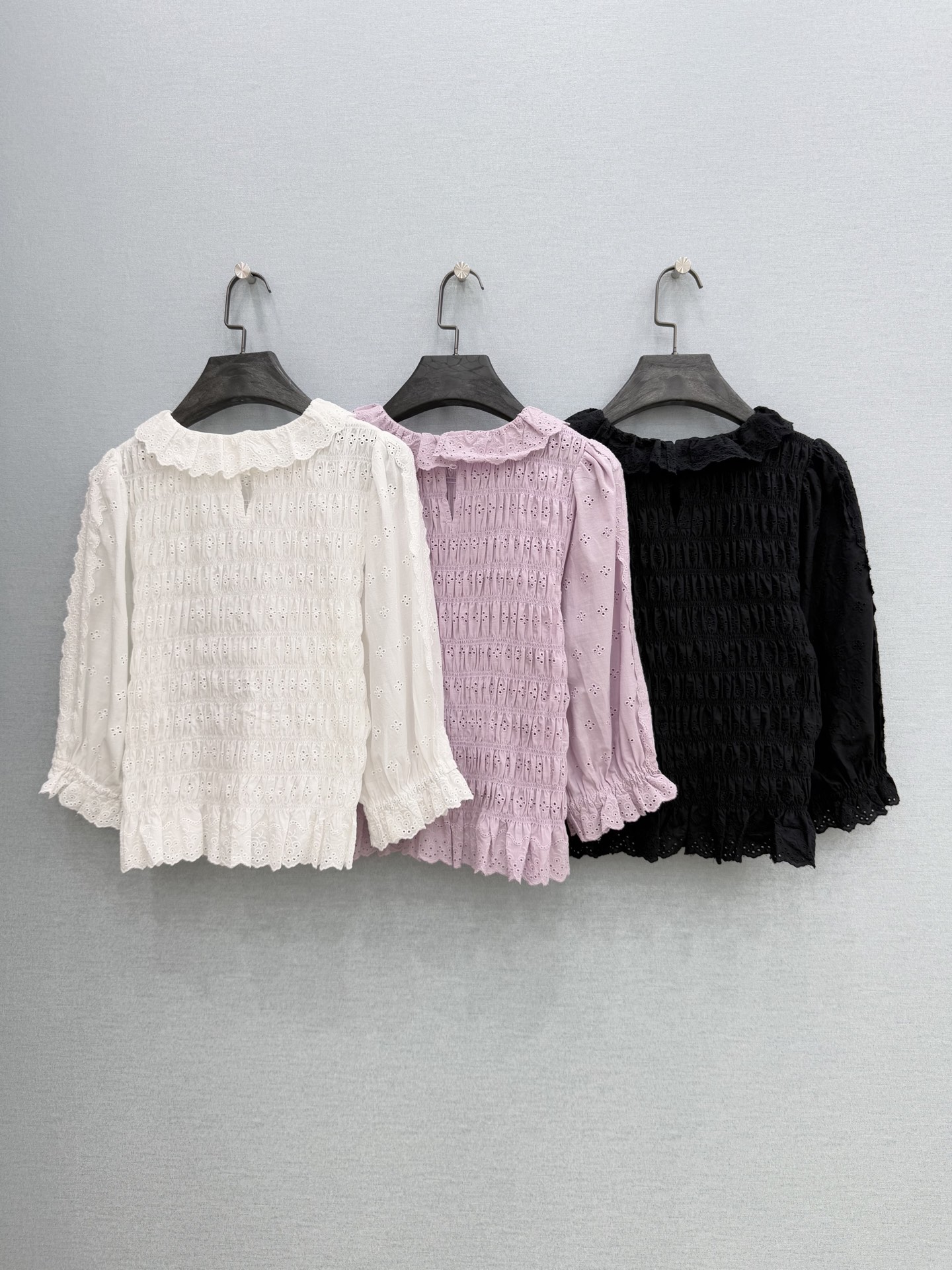 🛒𝐍𝐄𝐖 · 𝟐𝟎𝟐6/爆款现货原单品质 小众*｜2026新品荷叶花边刺绣衬衫精致版型，打拦设计，高级肌
