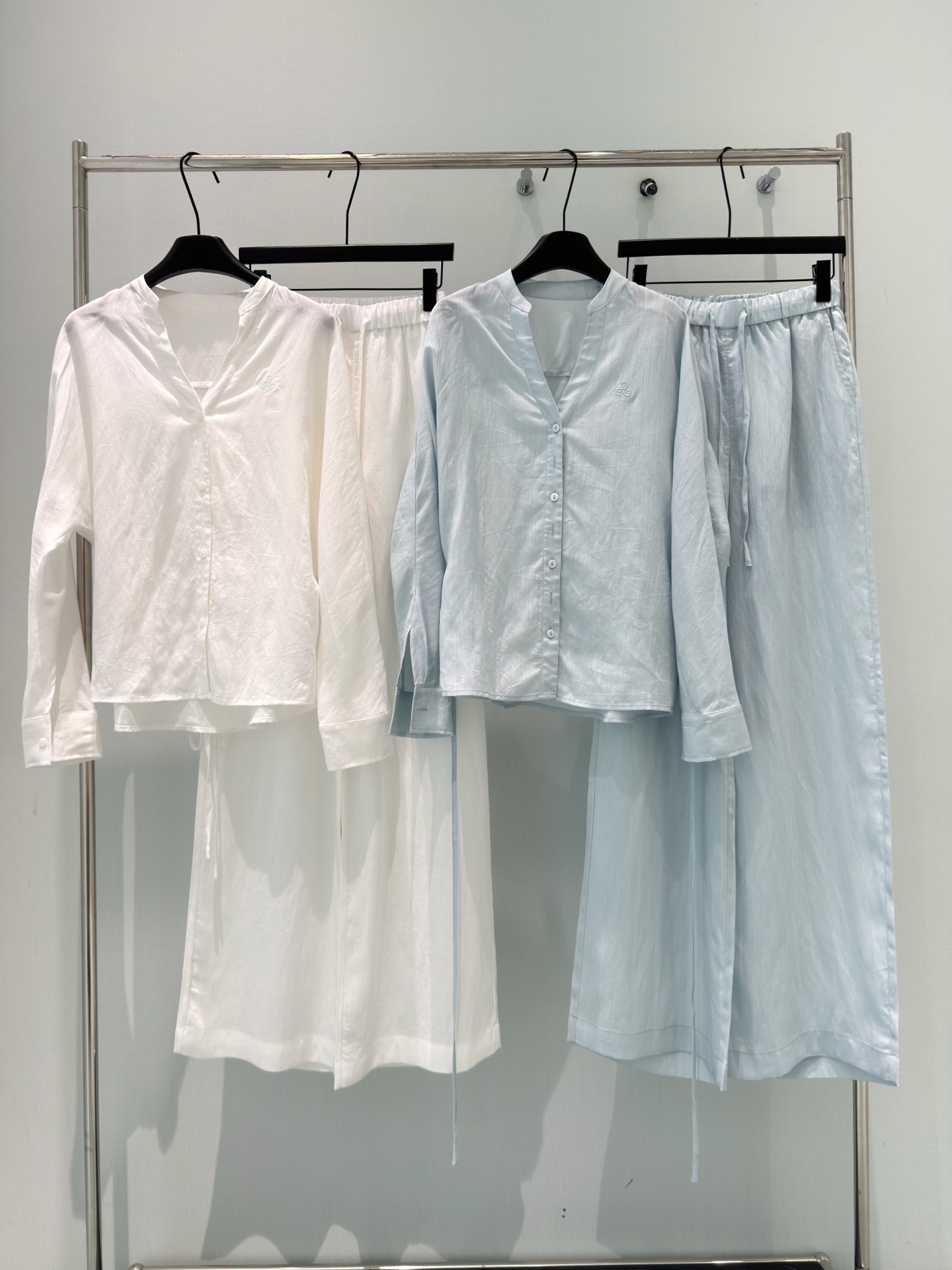 🛒𝐍𝐄𝐖 · 𝟐𝟎𝟐6/爆款现货【春夏上新】设计师｜26新品天丝亚麻套装！高端定制刺绣衬衫，搭配抽绳长裤