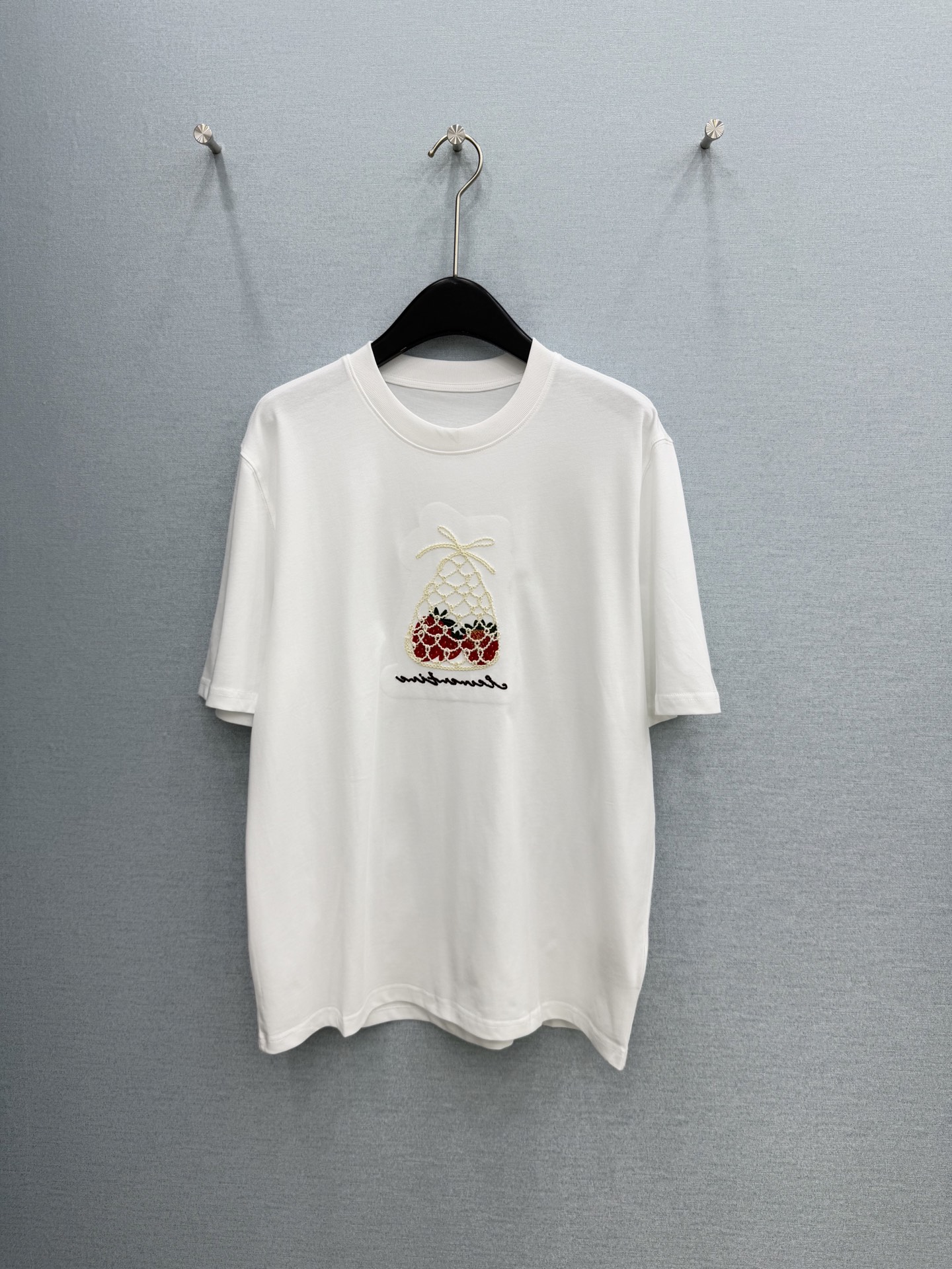 🛒𝐍𝐄𝐖 · 𝟐𝟎𝟐6/爆款现货原创 设计师｜26经典立体盘花刺绣T恤宽松慵懒版型 真的泰酷辣！最新系列