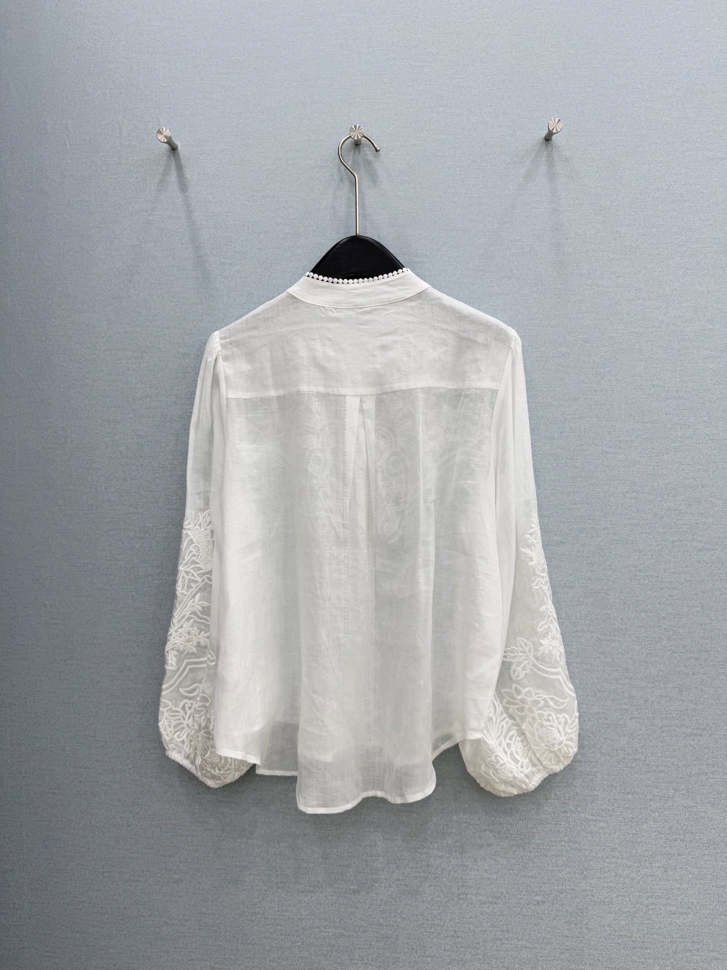 🛒𝐍𝐄𝐖 · 𝟐𝟎𝟐6/爆款现货原单品质 小众*｜2026新品宫廷风刺绣刺绣衬衫精致版型，高级肌理细腻 