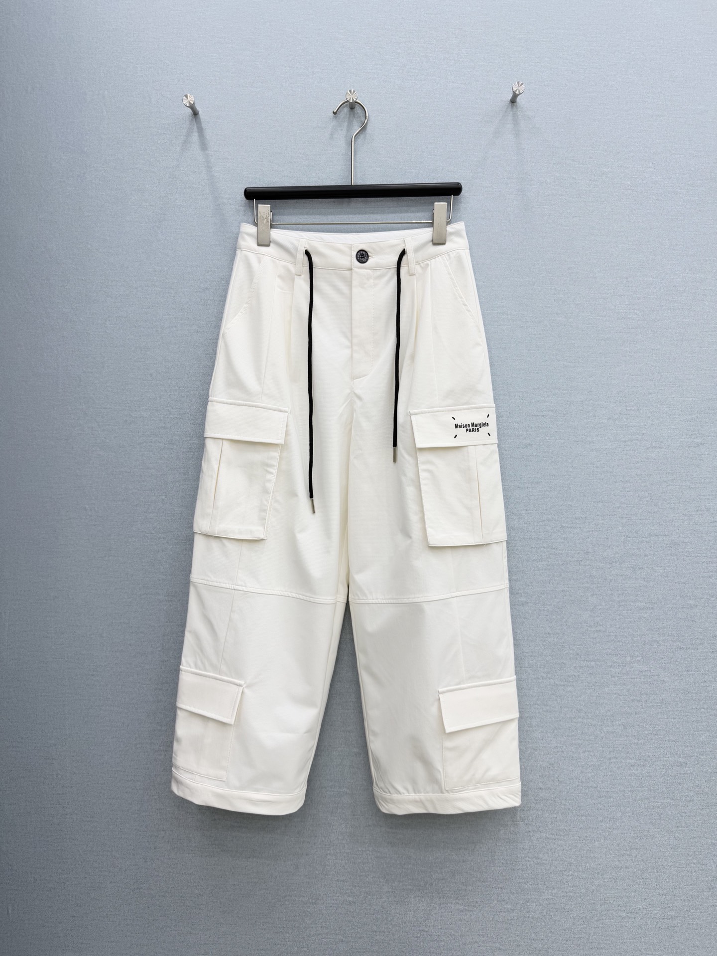 🛒𝐍𝐄𝐖 · 𝟐𝟎𝟐6/爆款现货【春夏上新】设计师原创｜抽绳多口袋阔腿工装裤垂坠感拉满，柔软透气又挺括有