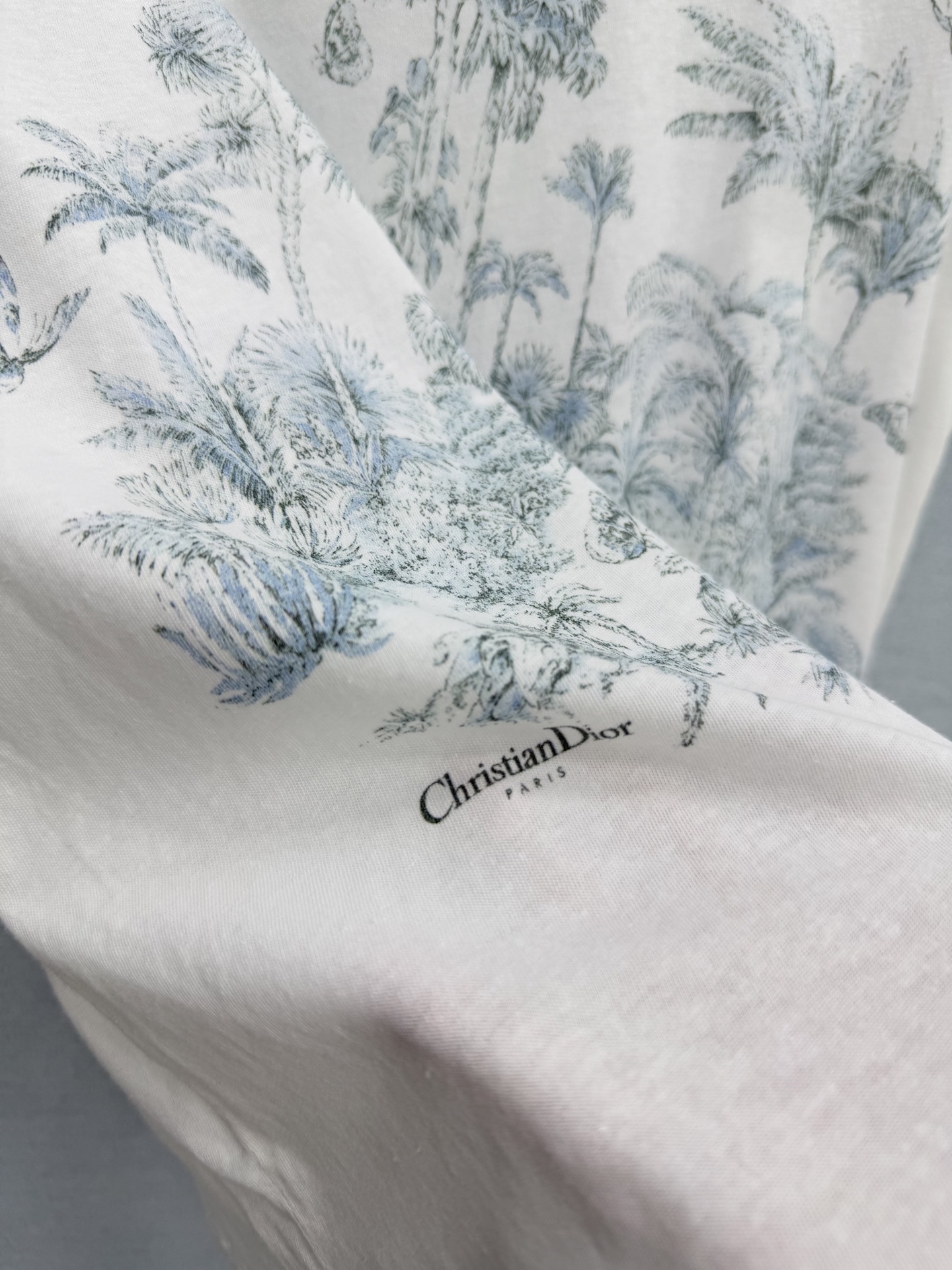 🛒𝐍𝐄𝐖 · 𝟐𝟎𝟐6/爆款现货原单品质 Dio*｜26新品印花洗水短袖T恤精致版型上身巨显瘦！定制最新