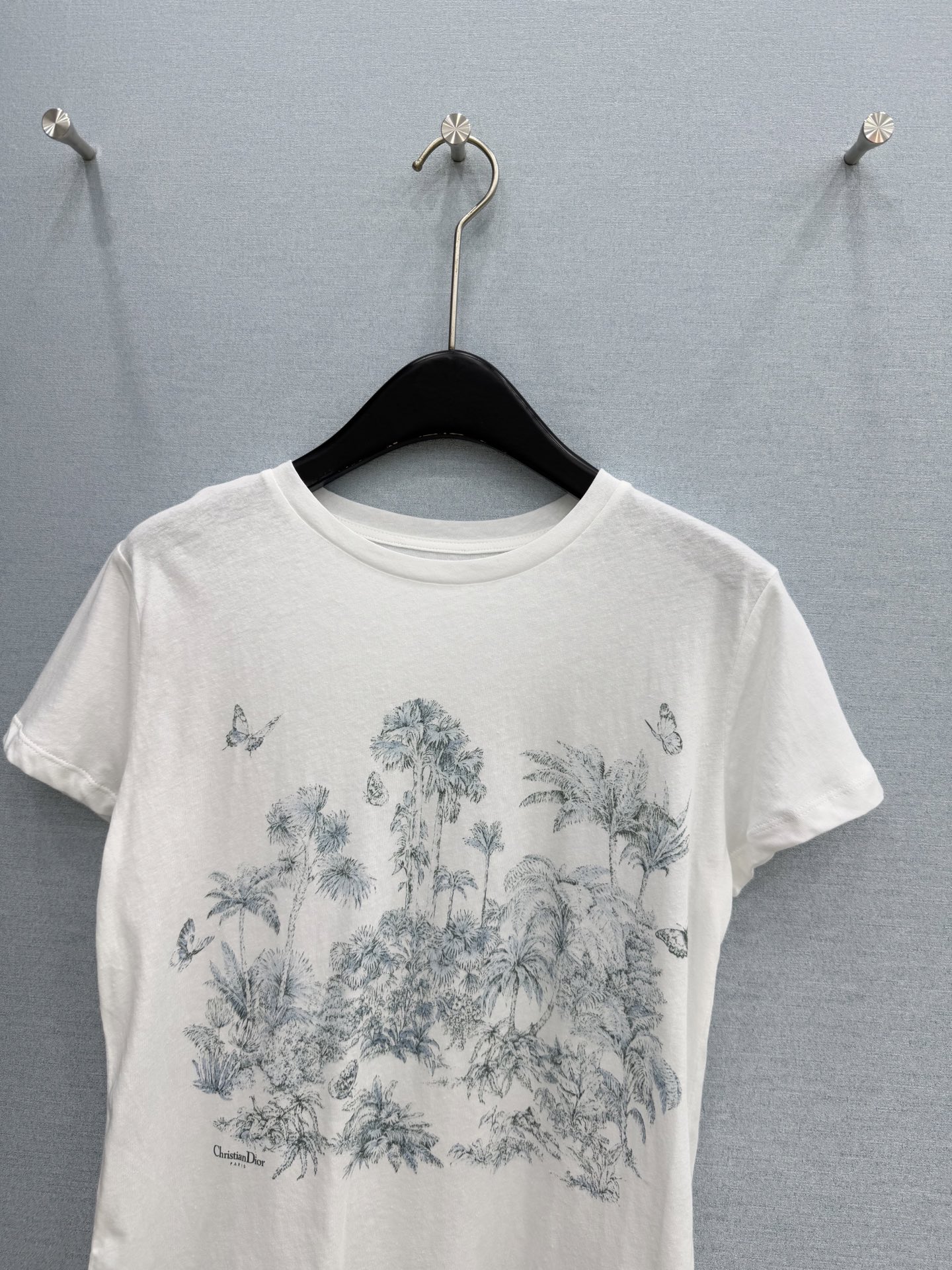 🛒𝐍𝐄𝐖 · 𝟐𝟎𝟐6/爆款现货原单品质 Dio*｜26新品印花洗水短袖T恤精致版型上身巨显瘦！定制最新