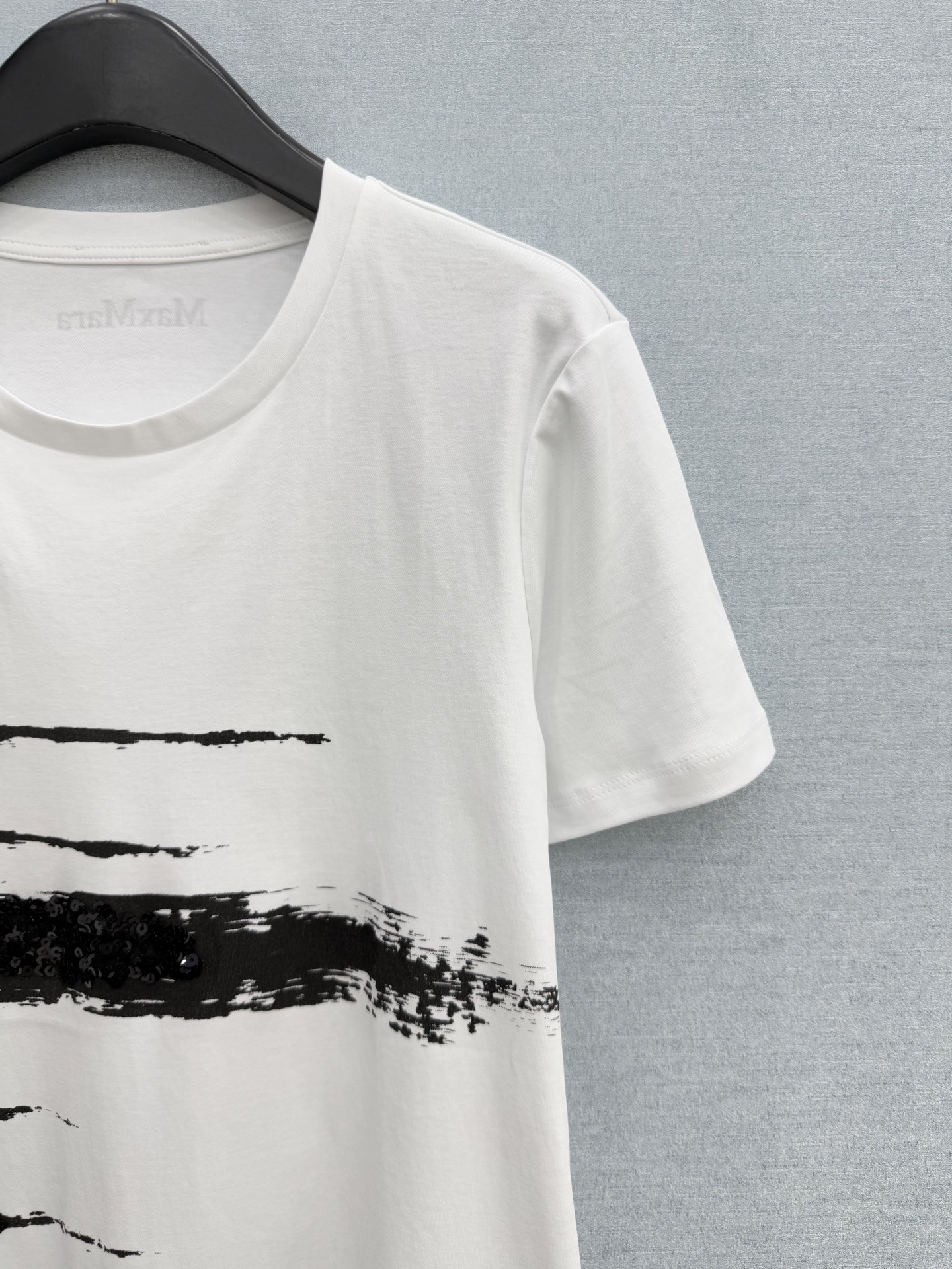 🛒𝐍𝐄𝐖 · 𝟐𝟎𝟐6/爆款现货【春夏上新】 Max*｜2026新款珠片刺绣T恤高订面料，百搭版型 ，上