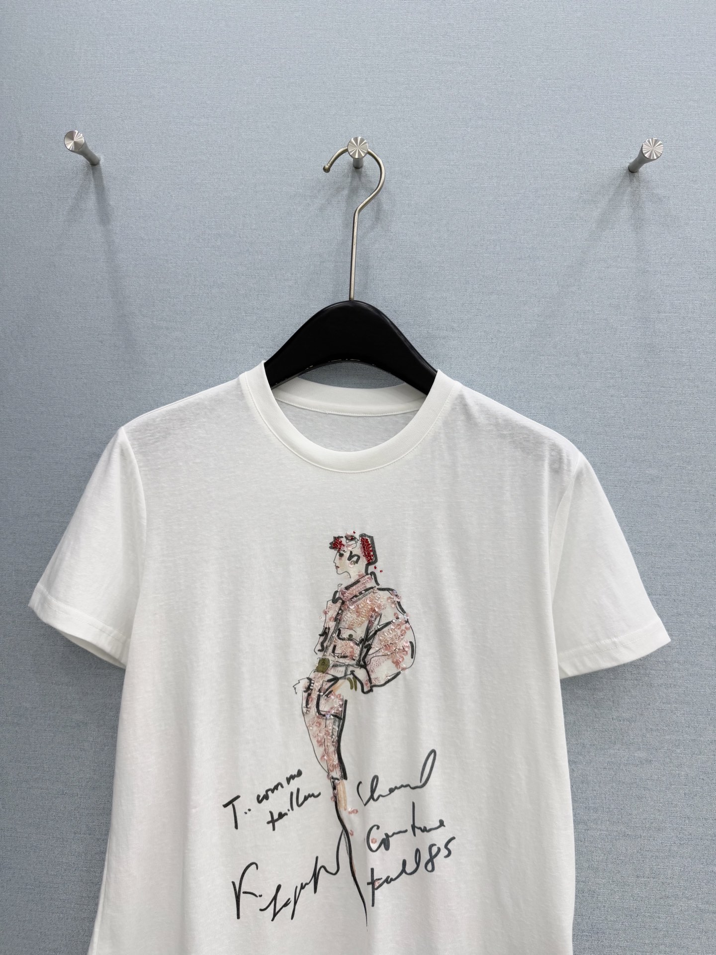 🛒𝐍𝐄𝐖 · 𝟐𝟎𝟐6/爆款现货原单品质 小众*｜精致印花订珠短袖T恤高订面料 亲肤透气舒适标志性字母图