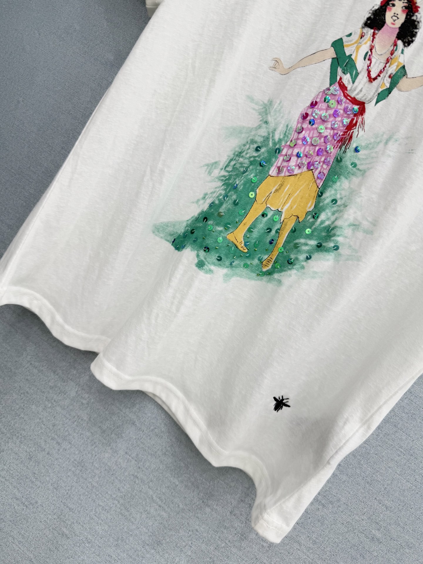 🛒𝐍𝐄𝐖 · 𝟐𝟎𝟐6/爆款现货原单品质 小众*｜精致印花订珠短袖T恤高订面料 亲肤透气舒适标志性字母图