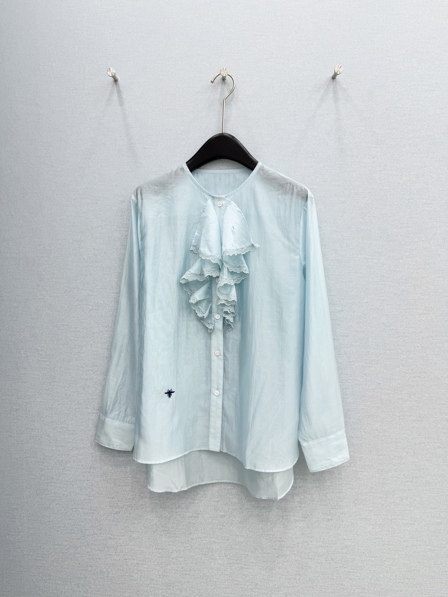 🛒𝐍𝐄𝐖 · 𝟐𝟎𝟐6/爆款现货原单品质 小众*｜2026新品蕾丝拼接手工订珠衬衫精致版型，高级肌理细腻