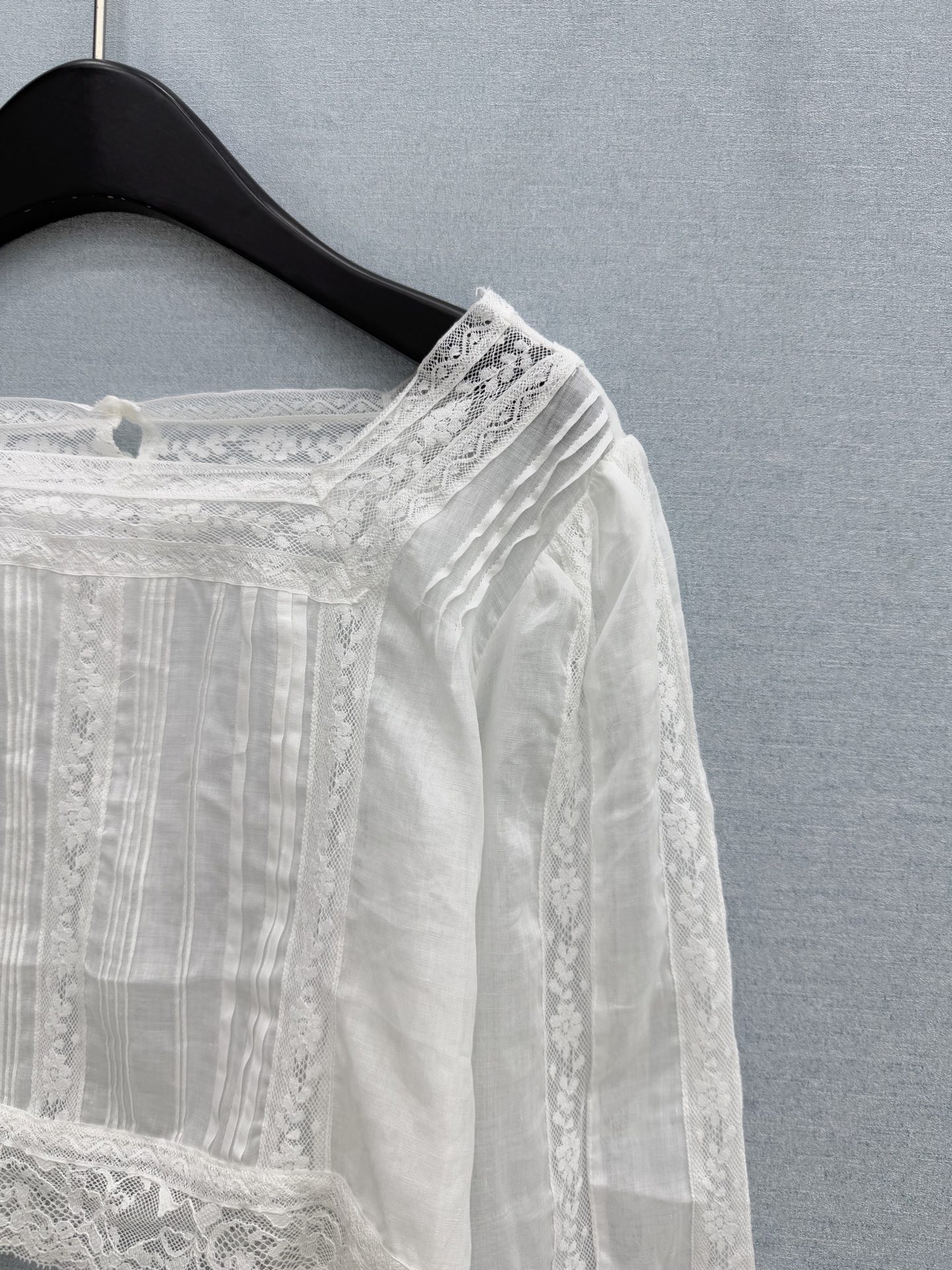 🛒𝐍𝐄𝐖 · 𝟐𝟎𝟐6/爆款现货原单品质 小众*｜2026新品蕾丝拼接衬衫精致版型，高级肌理细腻 极简主