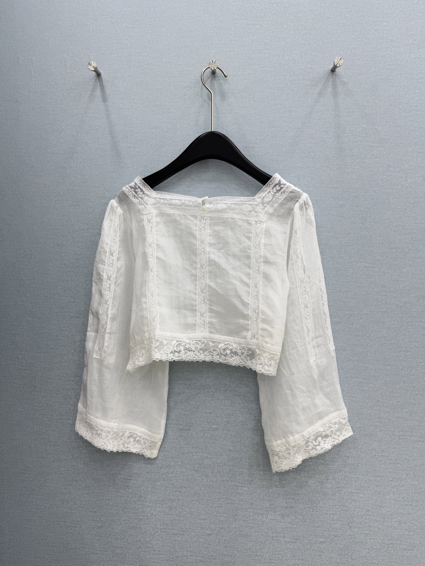 🛒𝐍𝐄𝐖 · 𝟐𝟎𝟐6/爆款现货原单品质 小众*｜2026新品蕾丝拼接衬衫精致版型，高级肌理细腻 极简主