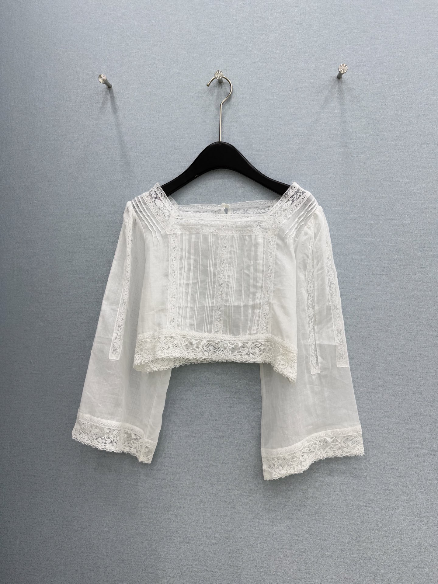 🛒𝐍𝐄𝐖 · 𝟐𝟎𝟐6/爆款现货原单品质 小众*｜2026新品蕾丝拼接衬衫精致版型，高级肌理细腻 极简主