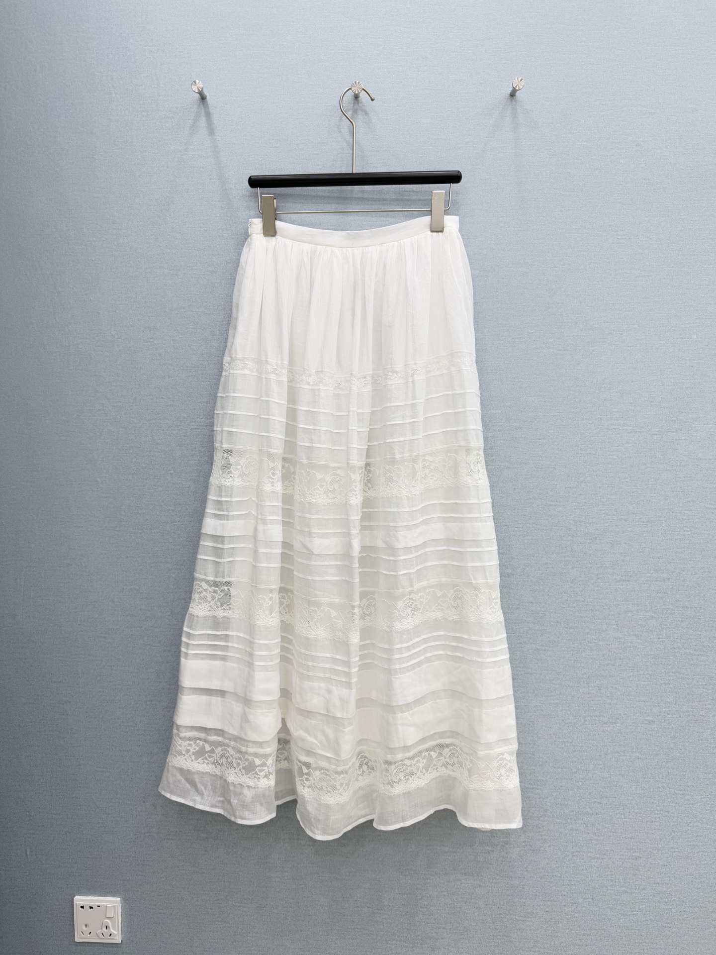 🛒𝐍𝐄𝐖 · 𝟐𝟎𝟐6/爆款现货原单品质 小众*｜2026新品蕾丝拼接半裙精致版型，高级肌理细腻 极简主