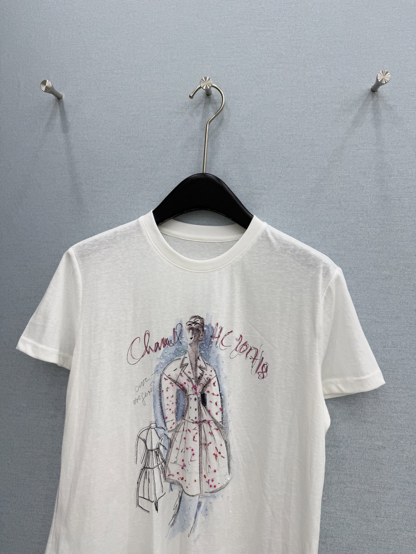 🛒𝐍𝐄𝐖 · 𝟐𝟎𝟐6/爆款现货原单品质 小众*｜精致印花订珠短袖T恤高订面料 亲肤透气舒适标志性字母图