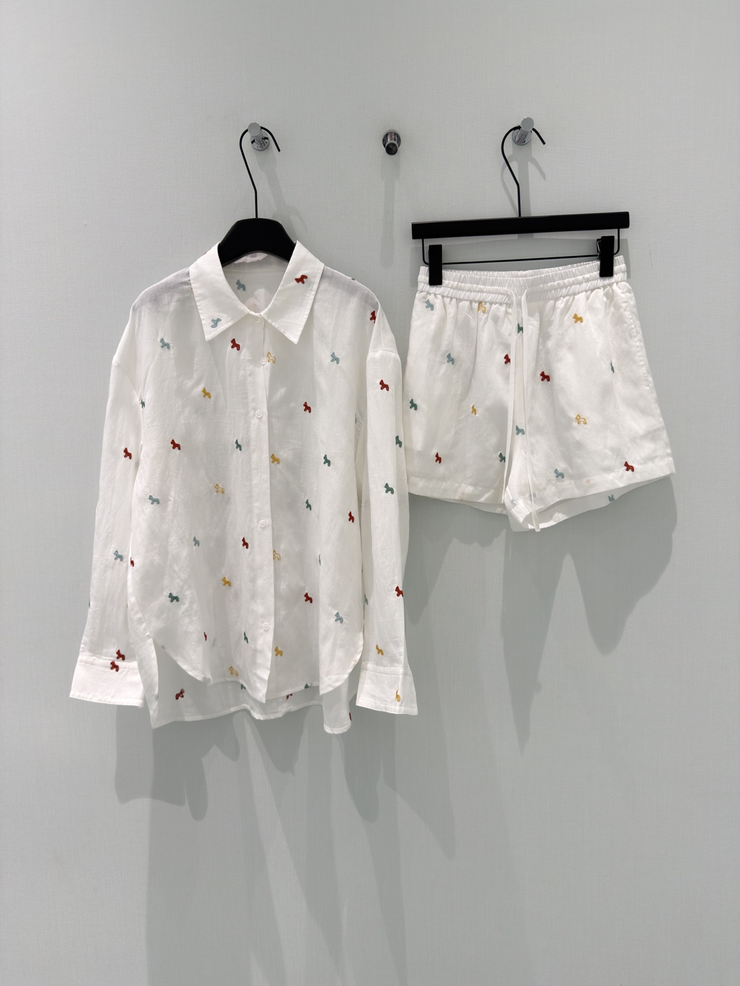 🛒𝐍𝐄𝐖 · 𝟐𝟎𝟐6/爆款现货【春夏上新】设计师｜26新品天丝亚麻衬衫套装！高端定绣花衬衫，搭配松紧抽