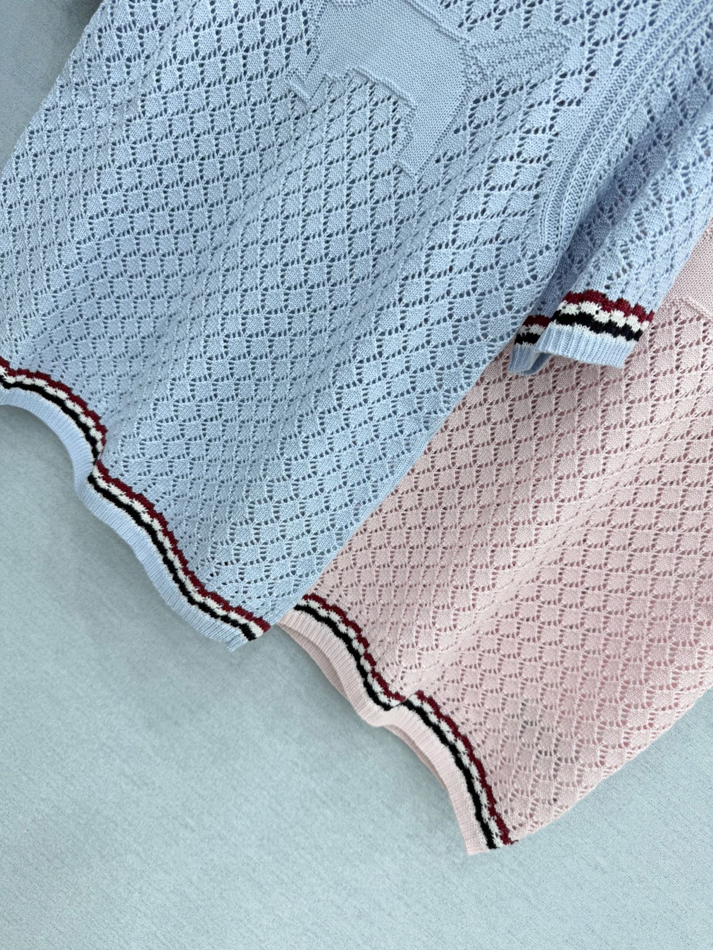 🛒𝐍𝐄𝐖 · 𝟐𝟎𝟐6/爆款现货【原单品质】 小众｜26新品羊毛镂空针织衫王炸单品，精致常规版型上身巨显