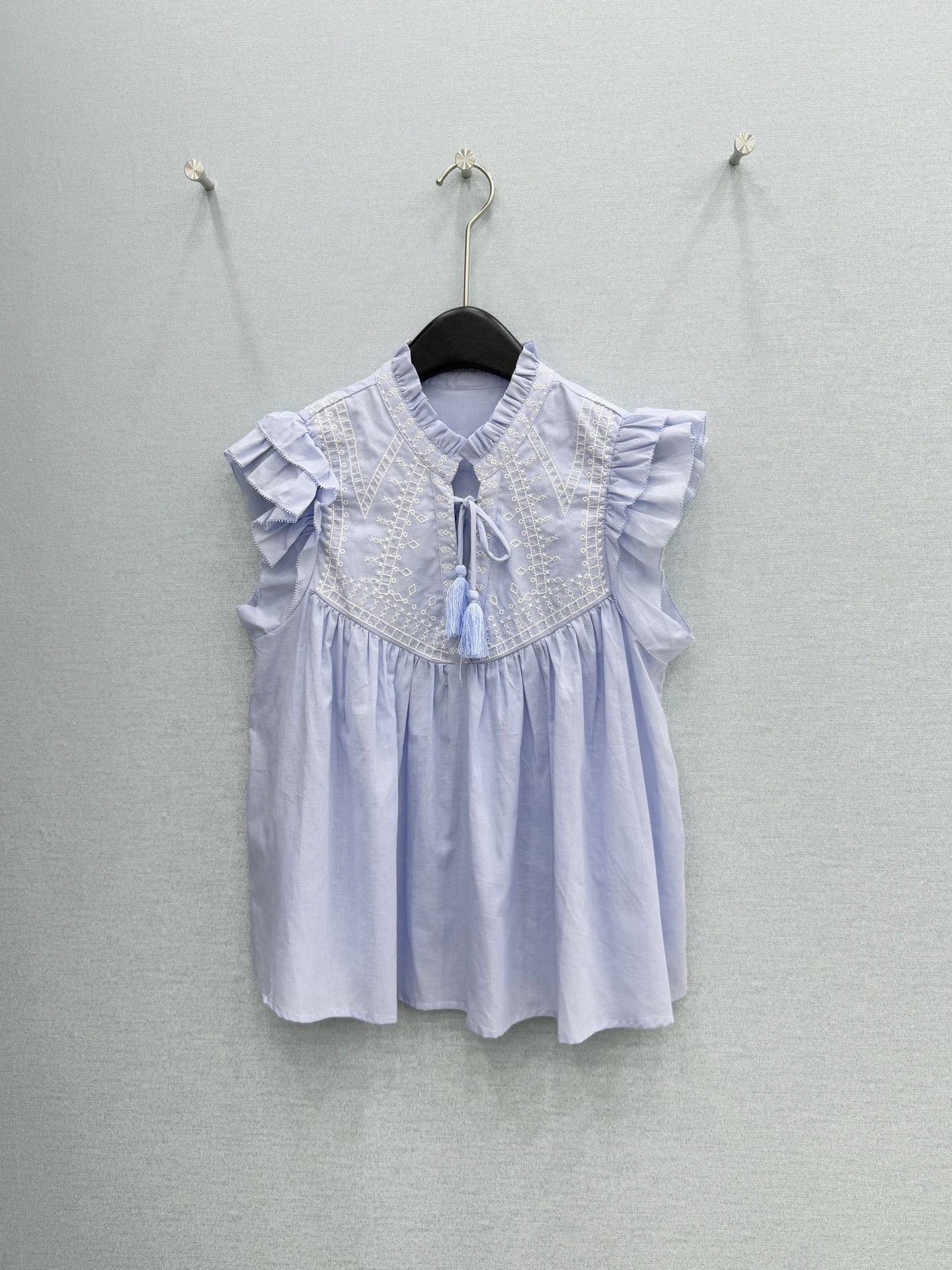 🛒𝐍𝐄𝐖 · 𝟐𝟎𝟐6/爆款现货原单品质 小众*｜2026新品小飞袖刺绣衬衫精致版型，高级肌理细腻 极简