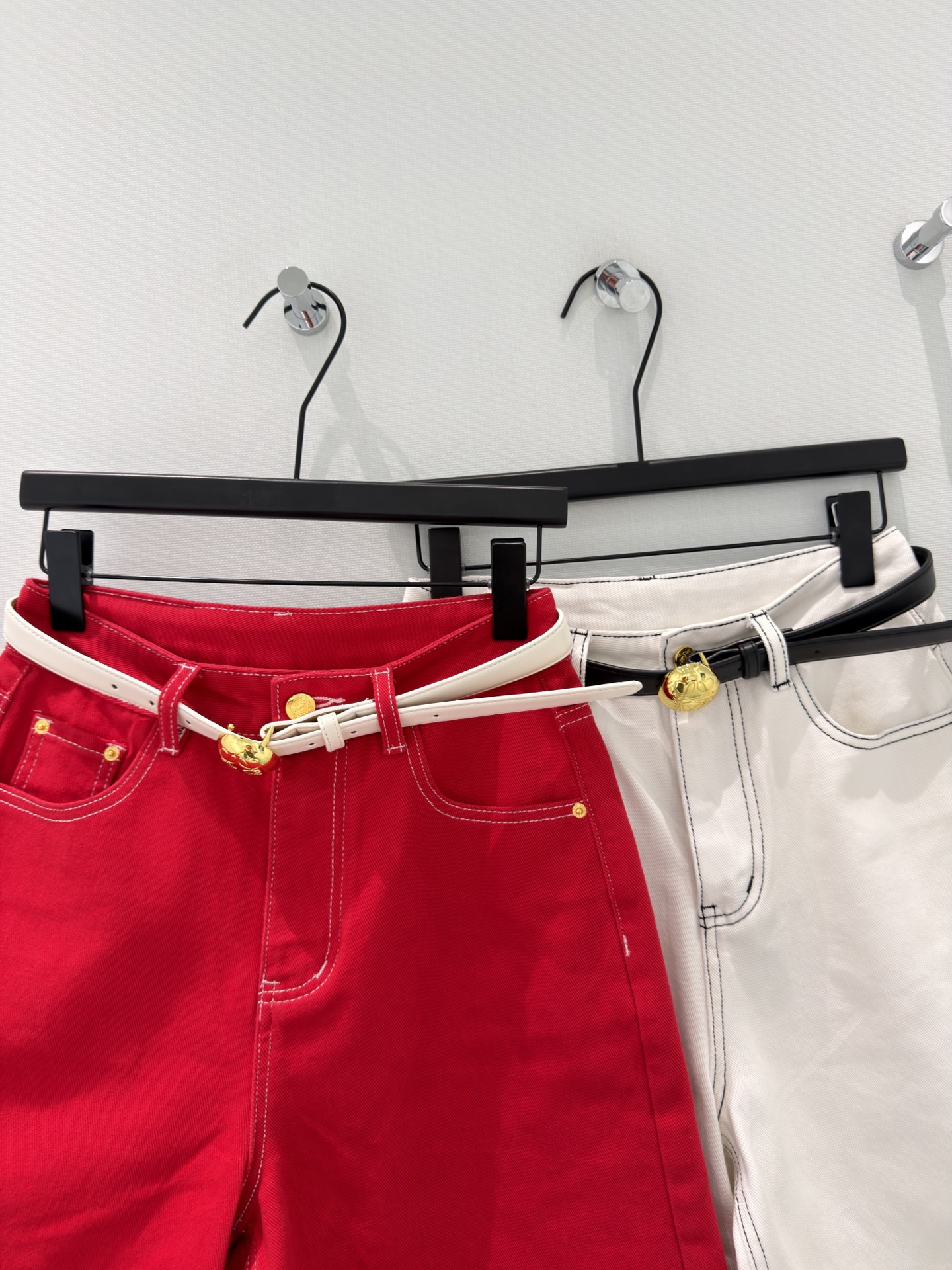 🛒𝐍𝐄𝐖 · 𝟐𝟎𝟐6/爆款现货设计师 原创｜订制腰带牛仔中裤 闭眼入的单品 随便一搭都气质感爆棚 订制