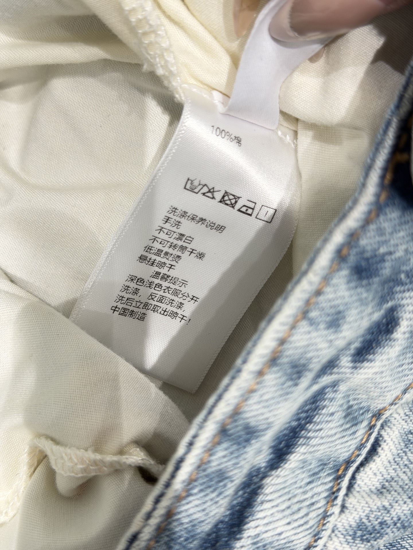 🛒𝐍𝐄𝐖 · 𝟐𝟎𝟐6/爆款现货原创 设计师｜26新款花边牛仔裤裙色系搭配非常好看，瘦身设计，版型上身巨