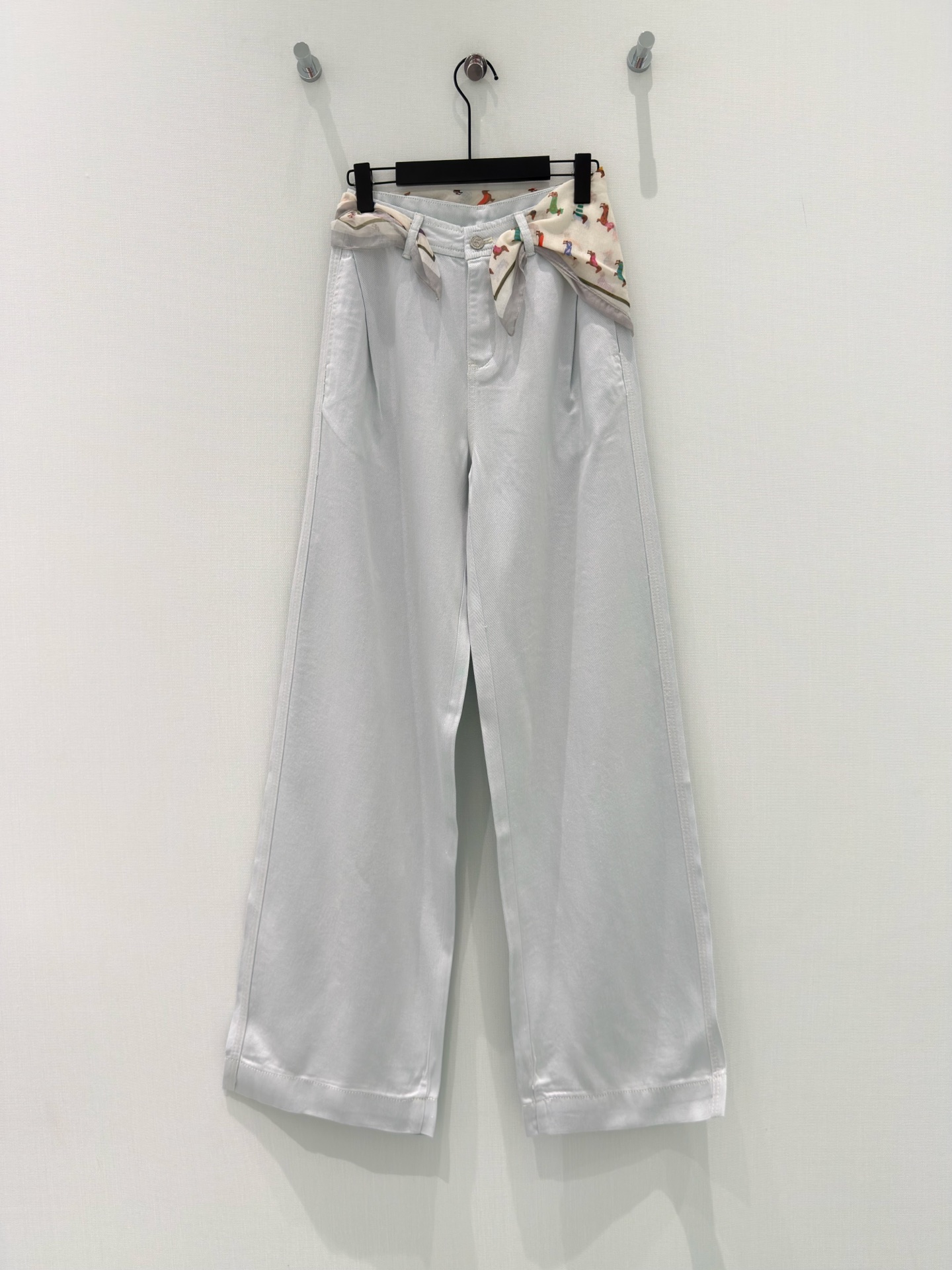 🛒𝐍𝐄𝐖 · 𝟐𝟎𝟐6/爆款现货设计师 原创*｜2026小香风丝巾装饰来赛尔棉质牛仔裤定制YB斜纹棉牛仔