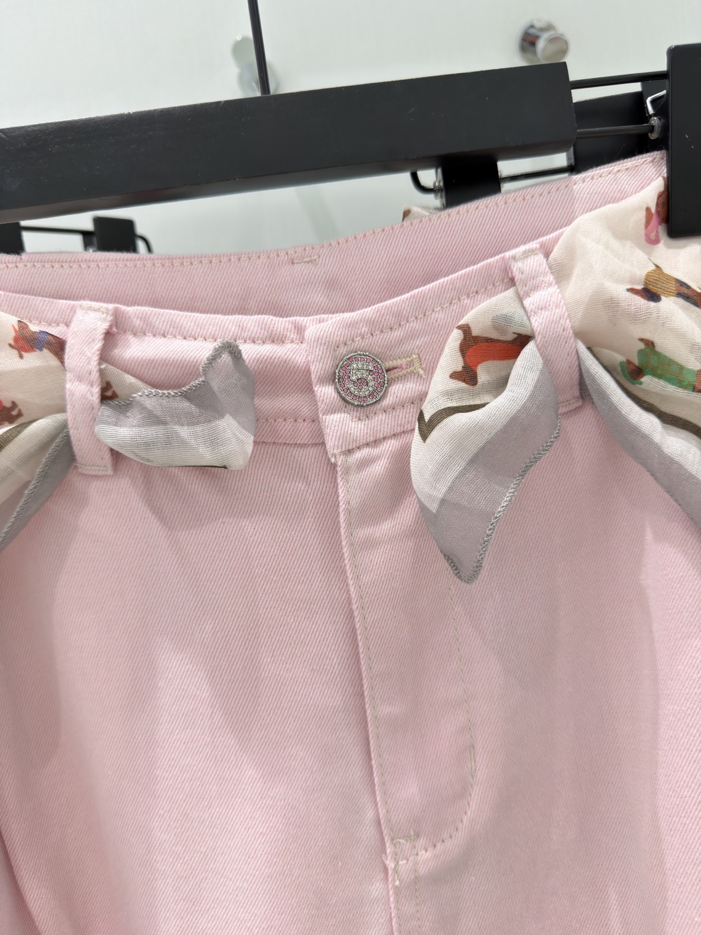 🛒𝐍𝐄𝐖 · 𝟐𝟎𝟐6/爆款现货设计师 原创*｜2026小香风丝巾装饰来赛尔棉质牛仔裤定制YB斜纹棉牛仔