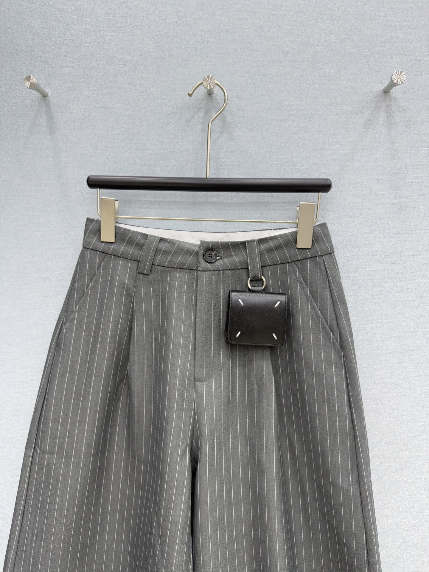 🛒𝐍𝐄𝐖 · 𝟐𝟎𝟐6/爆款现货【春夏上新】原创 ｜26新款腰包条纹中裤颜色百搭高级 慵懒随意大女主 视