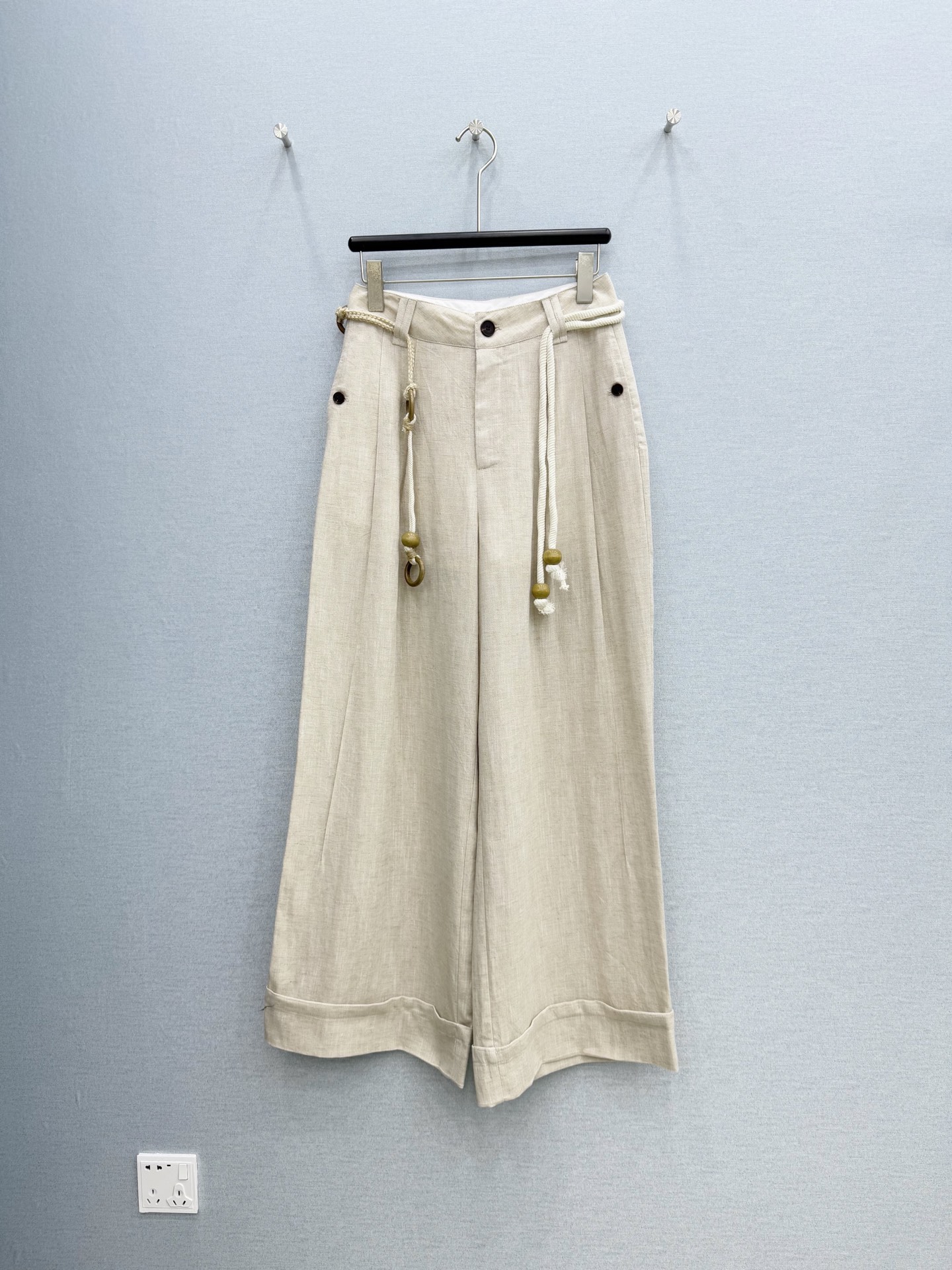 🛒𝐍𝐄𝐖 · 𝟐𝟎𝟐6/爆款现货原单品质 小众*｜2026新品卷边腰绳棉麻休闲裤常规设计 经典高级肌理细