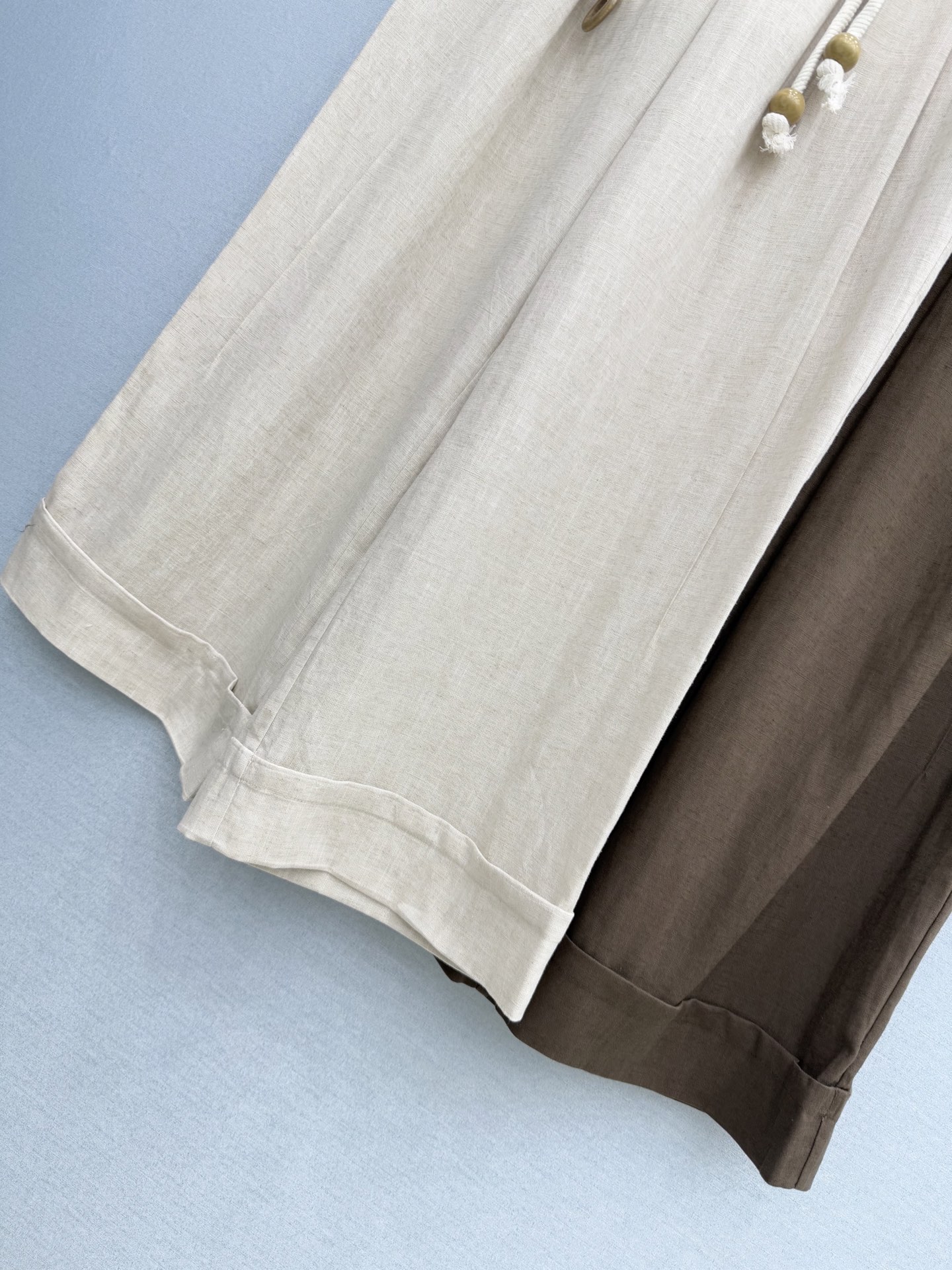 🛒𝐍𝐄𝐖 · 𝟐𝟎𝟐6/爆款现货原单品质 小众*｜2026新品卷边腰绳棉麻休闲裤常规设计 经典高级肌理细