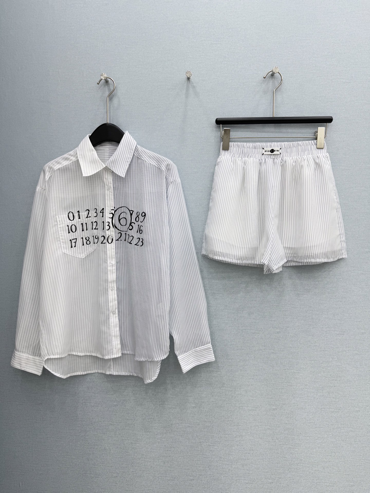 🛒𝐍𝐄𝐖 · 𝟐𝟎𝟐6/爆款现货【春夏上新】设计师｜26新品透视衬衫套装！高端印花衬衫，搭配松紧短裤极简