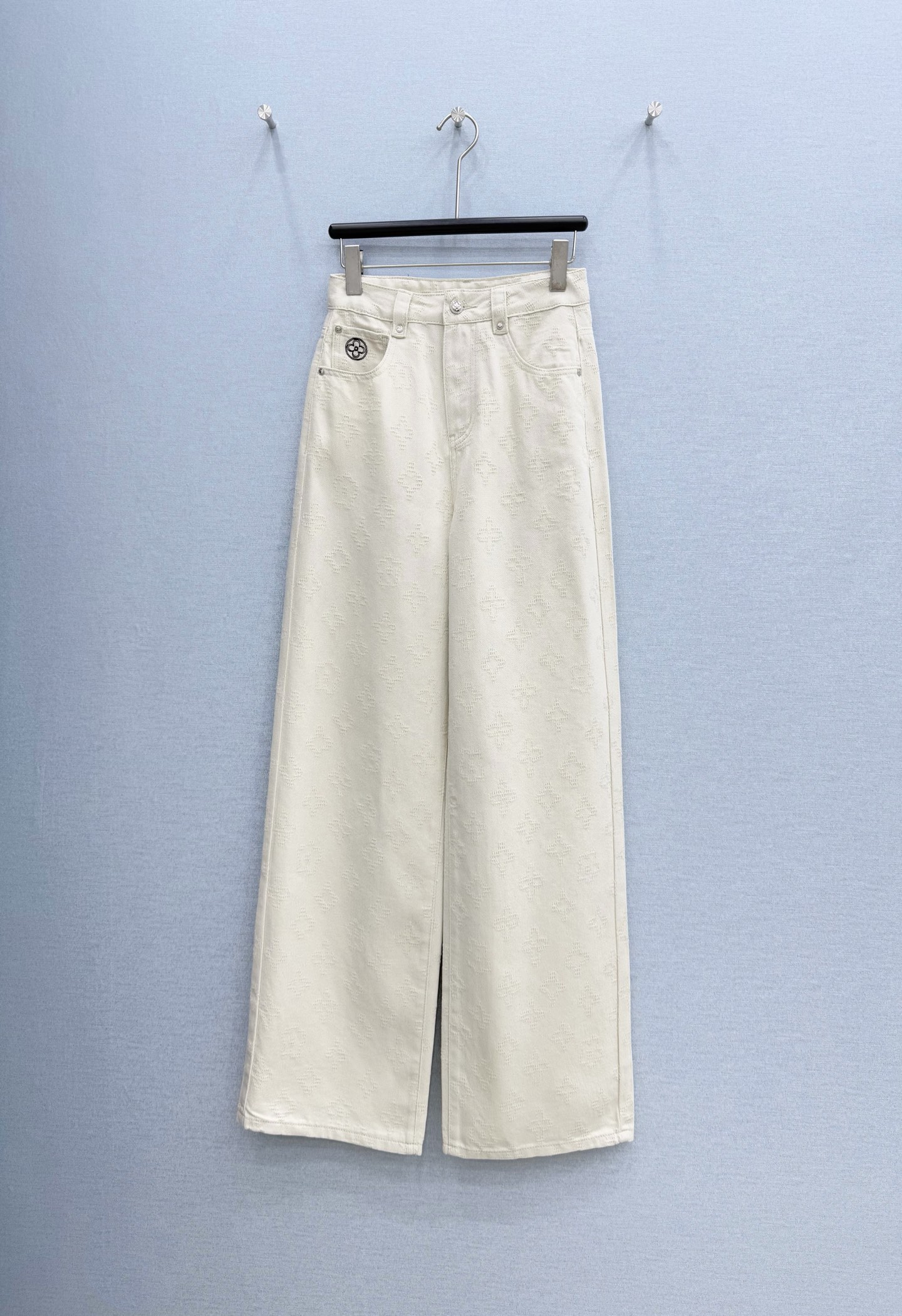 🛒𝐍𝐄𝐖 · 𝟐𝟎𝟐6/爆款现货【原单品质】Lou* V｜订制老花提花直筒牛仔裤采用高端定制面料，牛仔穿