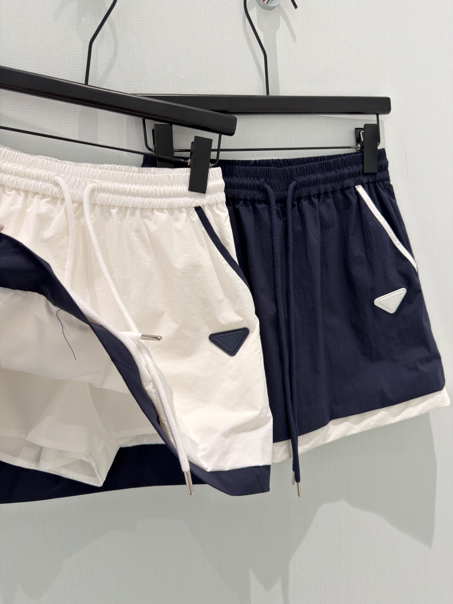 🛒𝐍𝐄𝐖 · 𝟐𝟎𝟐6/爆款现货【春夏上新】设计师｜26新款抽绳裤裙爆单系列款 气质女神必入 撞色装饰 