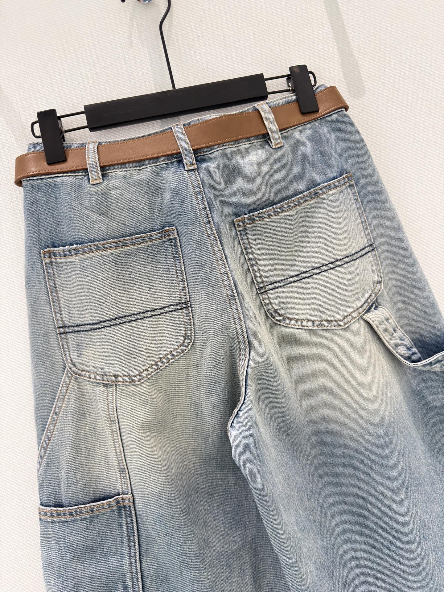 🛒𝐍𝐄𝐖 · 𝟐𝟎𝟐6/爆款现货设计师 原创｜工装腰带牛仔中裤 闭眼入的单品 随便一搭都气质感爆棚 订制