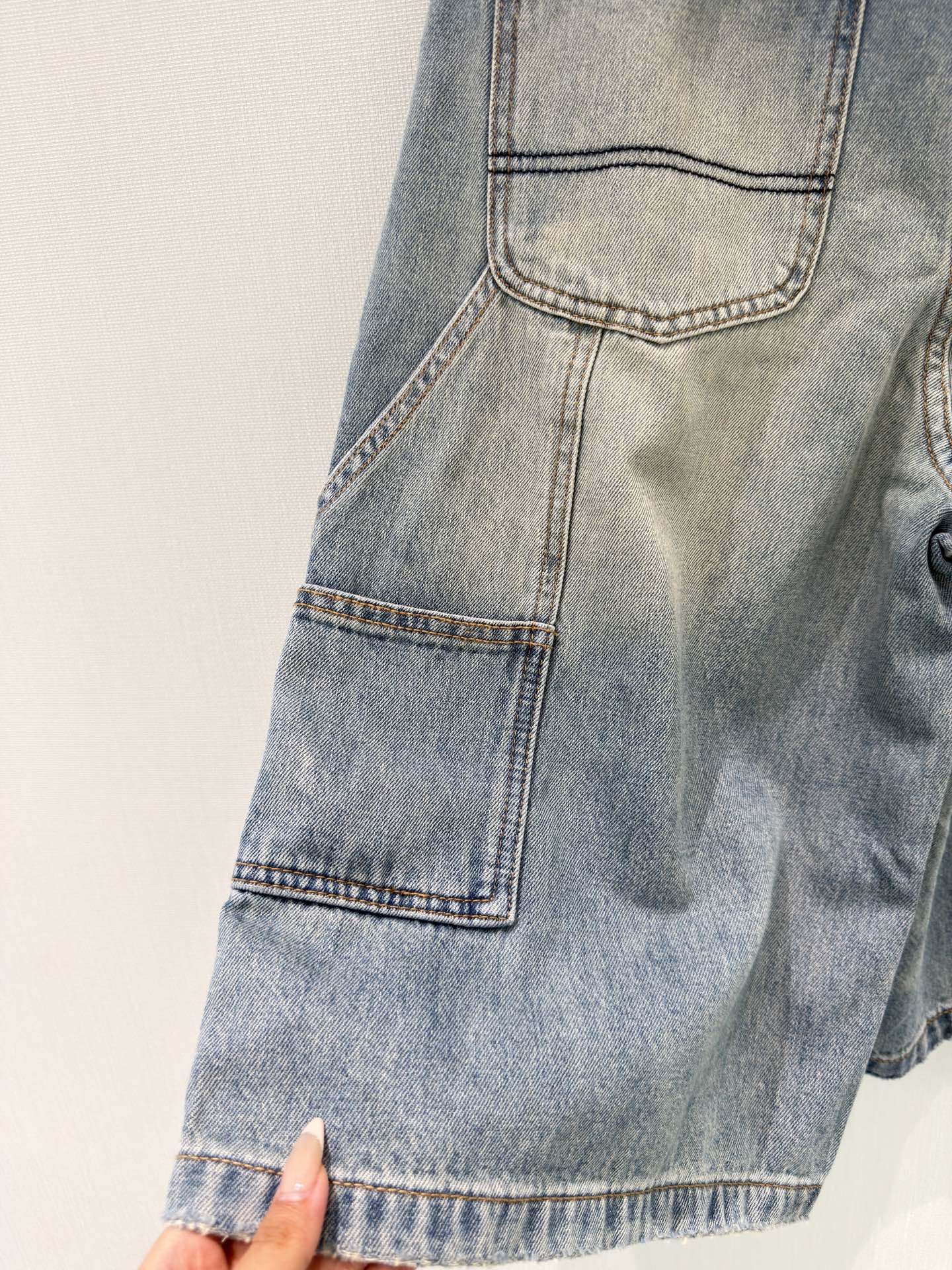 🛒𝐍𝐄𝐖 · 𝟐𝟎𝟐6/爆款现货设计师 原创｜工装腰带牛仔中裤 闭眼入的单品 随便一搭都气质感爆棚 订制