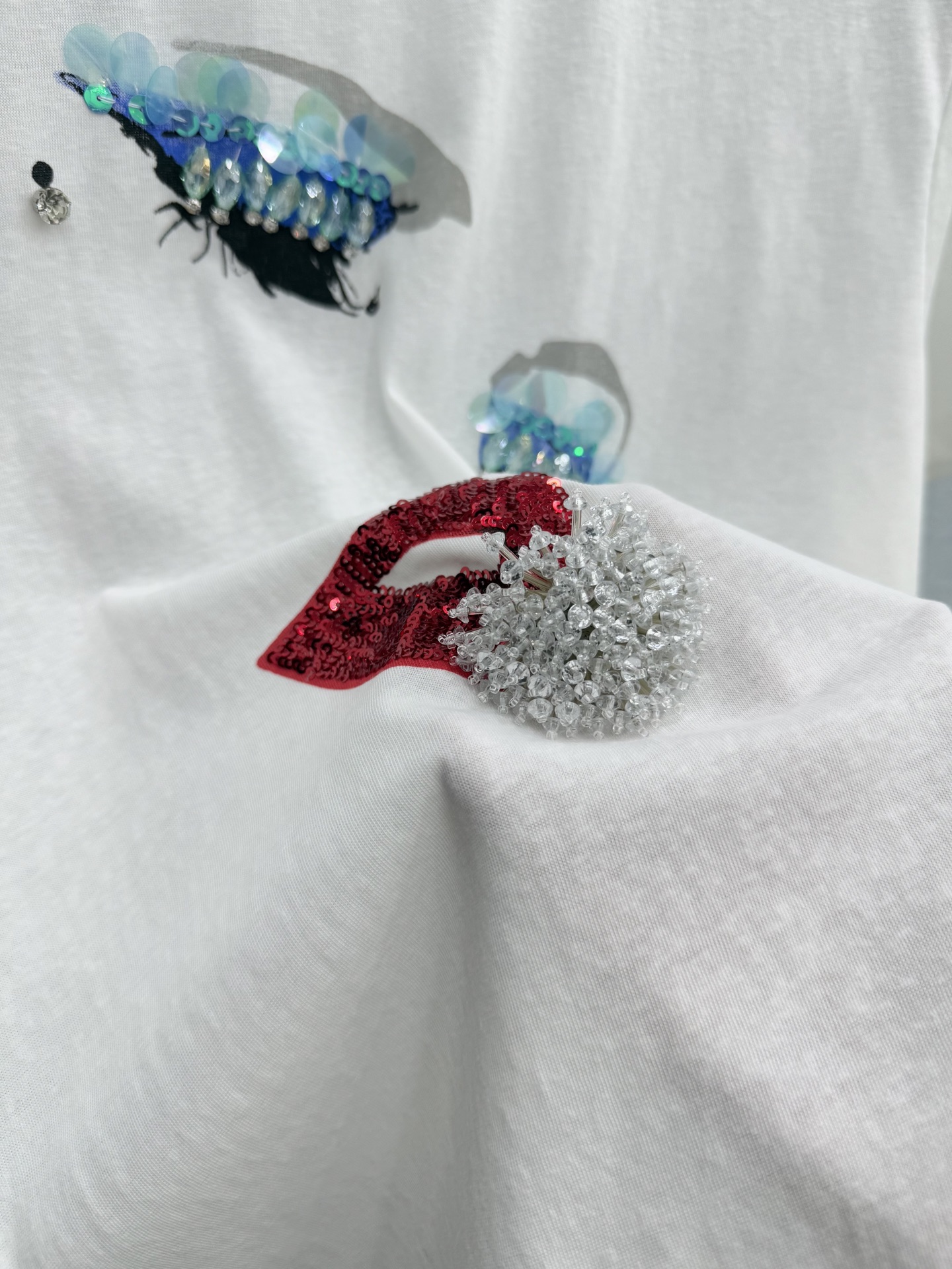 🛒𝐍𝐄𝐖 · 𝟐𝟎𝟐6/爆款现货原单品质 小众*｜精致印花订珠短袖T恤高订面料 亲肤透气舒适标志性字母图