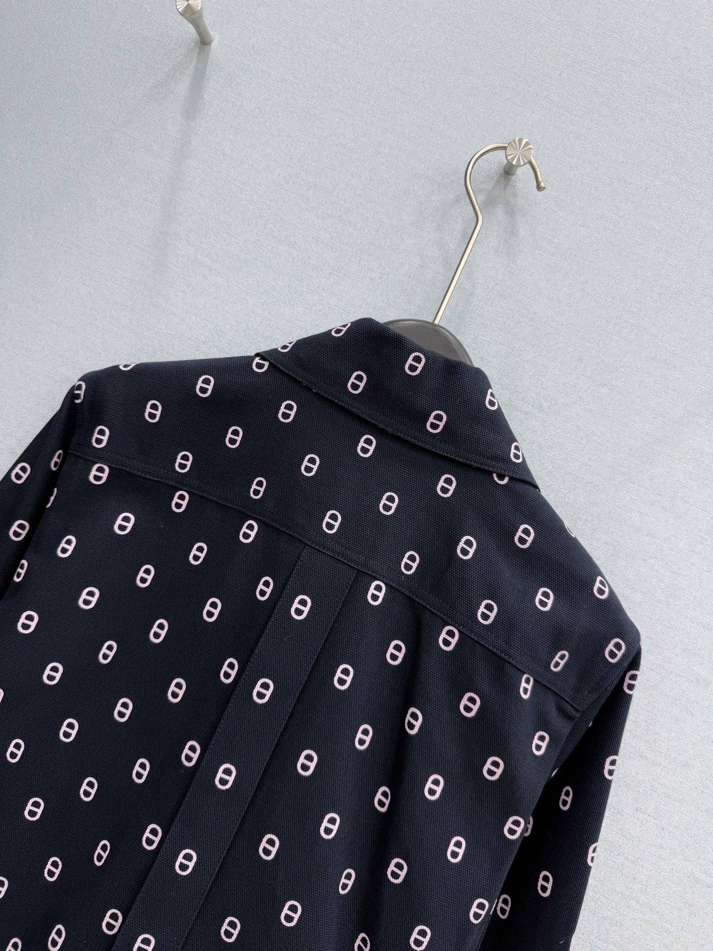 🛒𝐍𝐄𝐖 · 𝟐𝟎𝟐5/爆款现货【原单品质】Her*｜ 2025新品印花牛仔外套 定制YB进口材质 质感