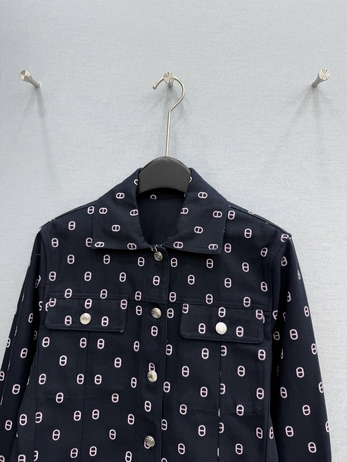 🛒𝐍𝐄𝐖 · 𝟐𝟎𝟐5/爆款现货【原单品质】Her*｜ 2025新品印花牛仔外套 定制YB进口材质 质感