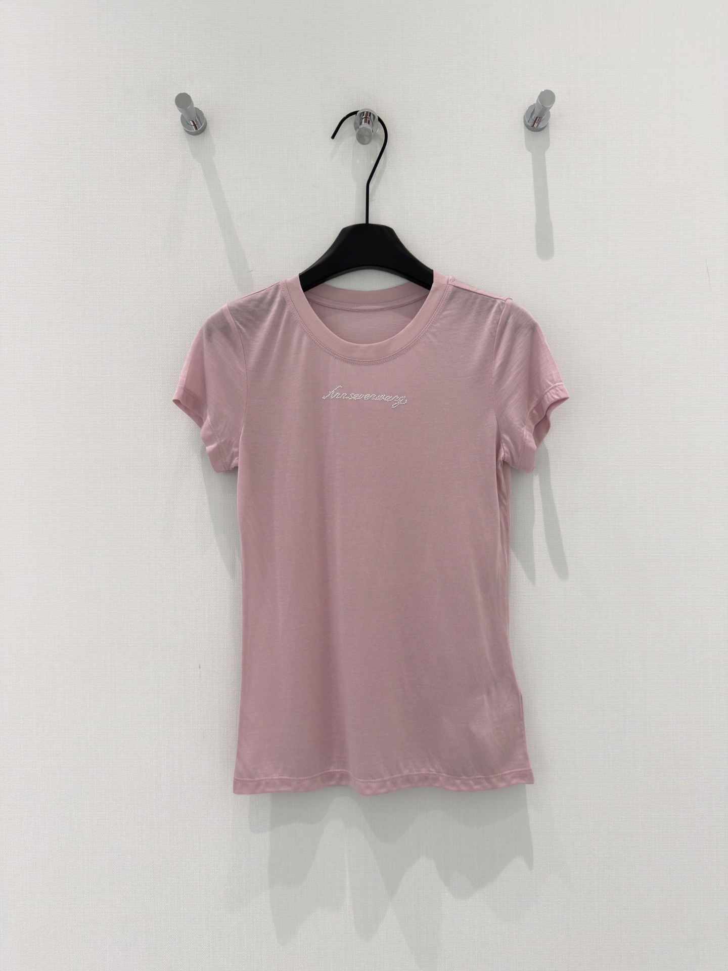 🛒𝐍𝐄𝐖 · 𝟐𝟎𝟐6/爆款现货原创 设计师 ｜2026新品烫钻𝑇𝑒𝑒定制YB材质 透气舒适 质感十足 