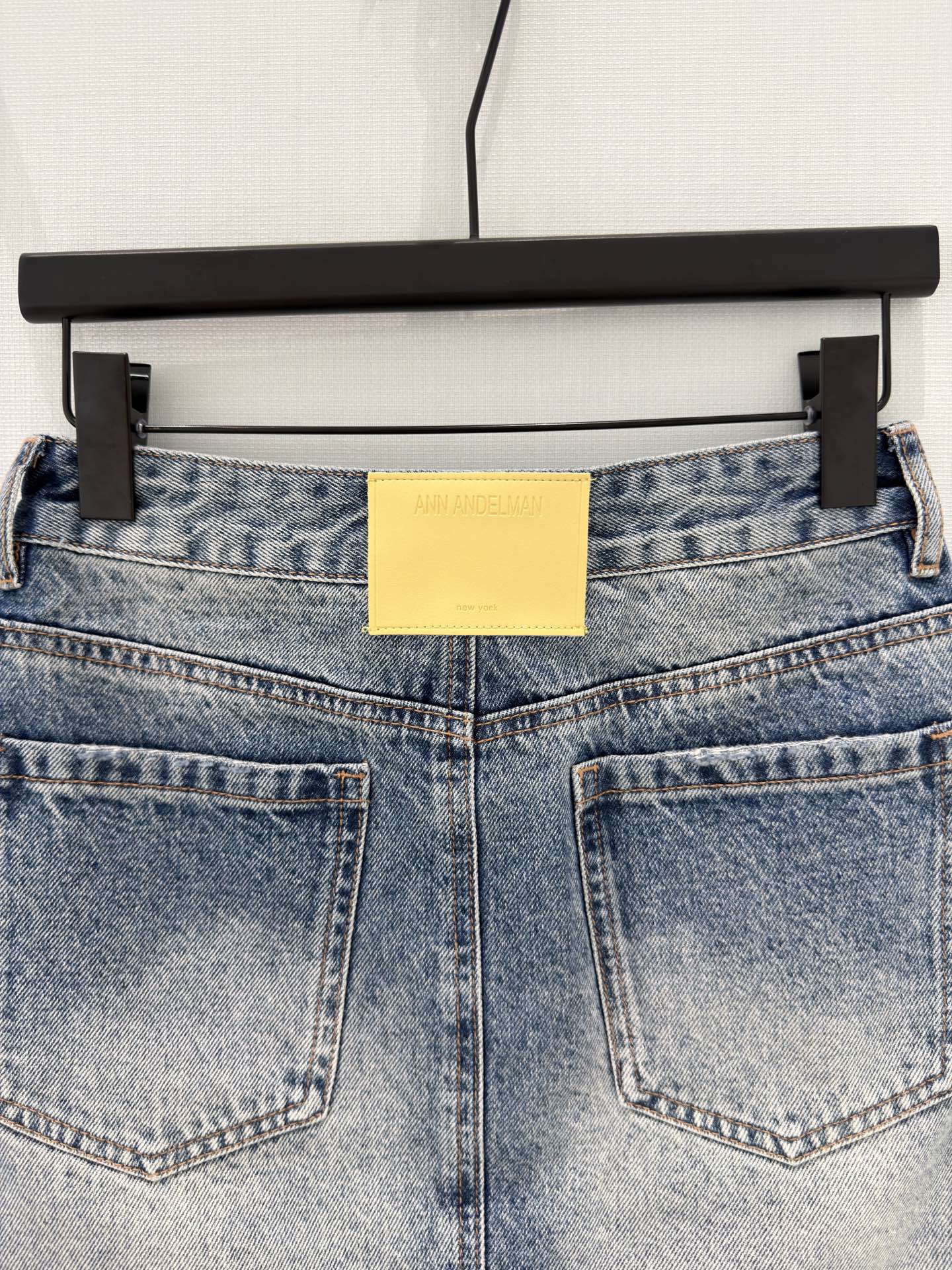 🛒𝐍𝐄𝐖 · 𝟐𝟎𝟐6/爆款现货原创 设计师｜26新款双口袋烫钻裤裙色系搭配非常好看，瘦身设计，版型上身