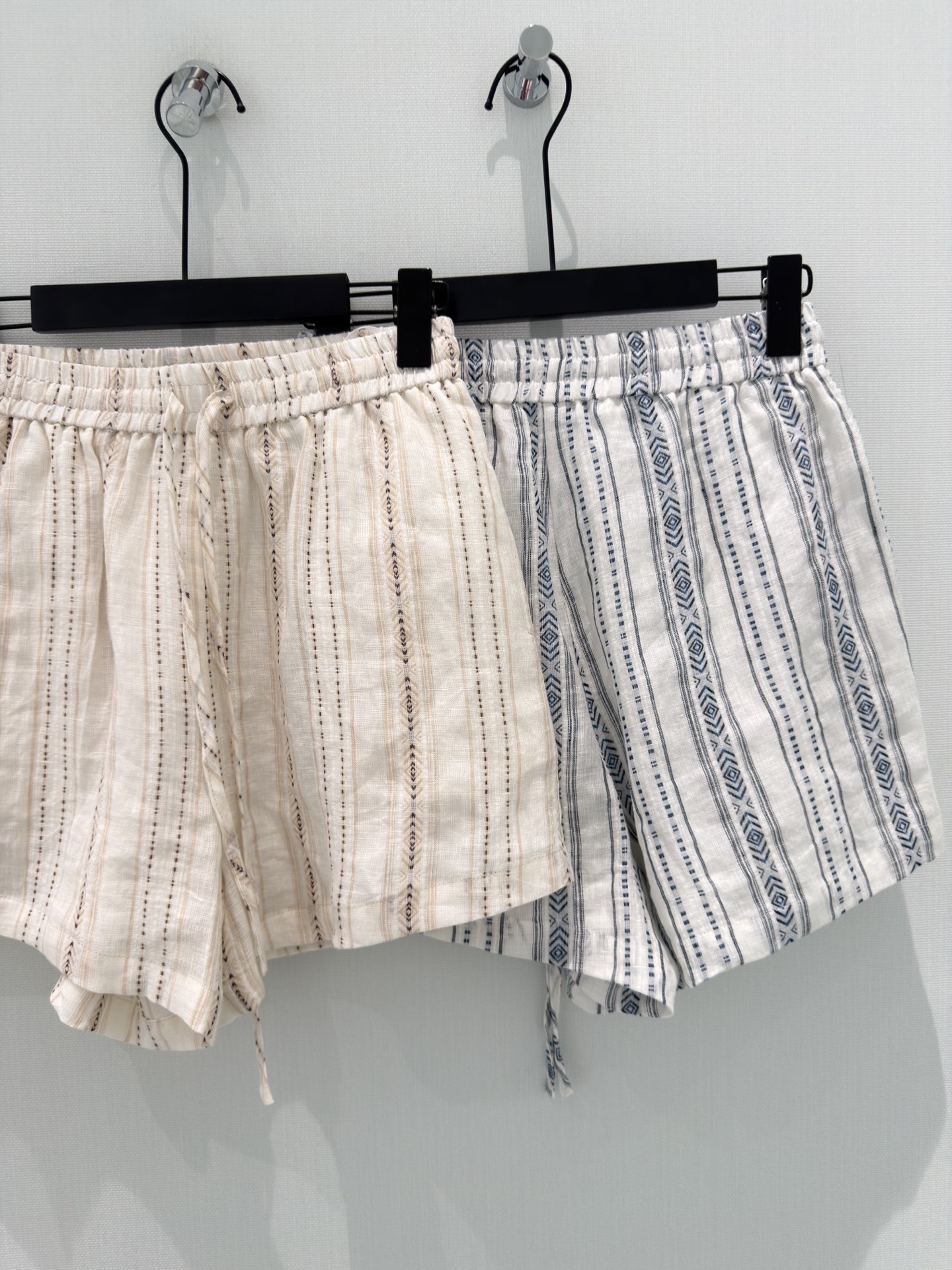 🛒𝐍𝐄𝐖 · 𝟐𝟎𝟐6/爆款现货【春夏上新】设计师｜26新品亚麻衬衫套装！高端定绣花衬衫，搭配松紧抽绳短