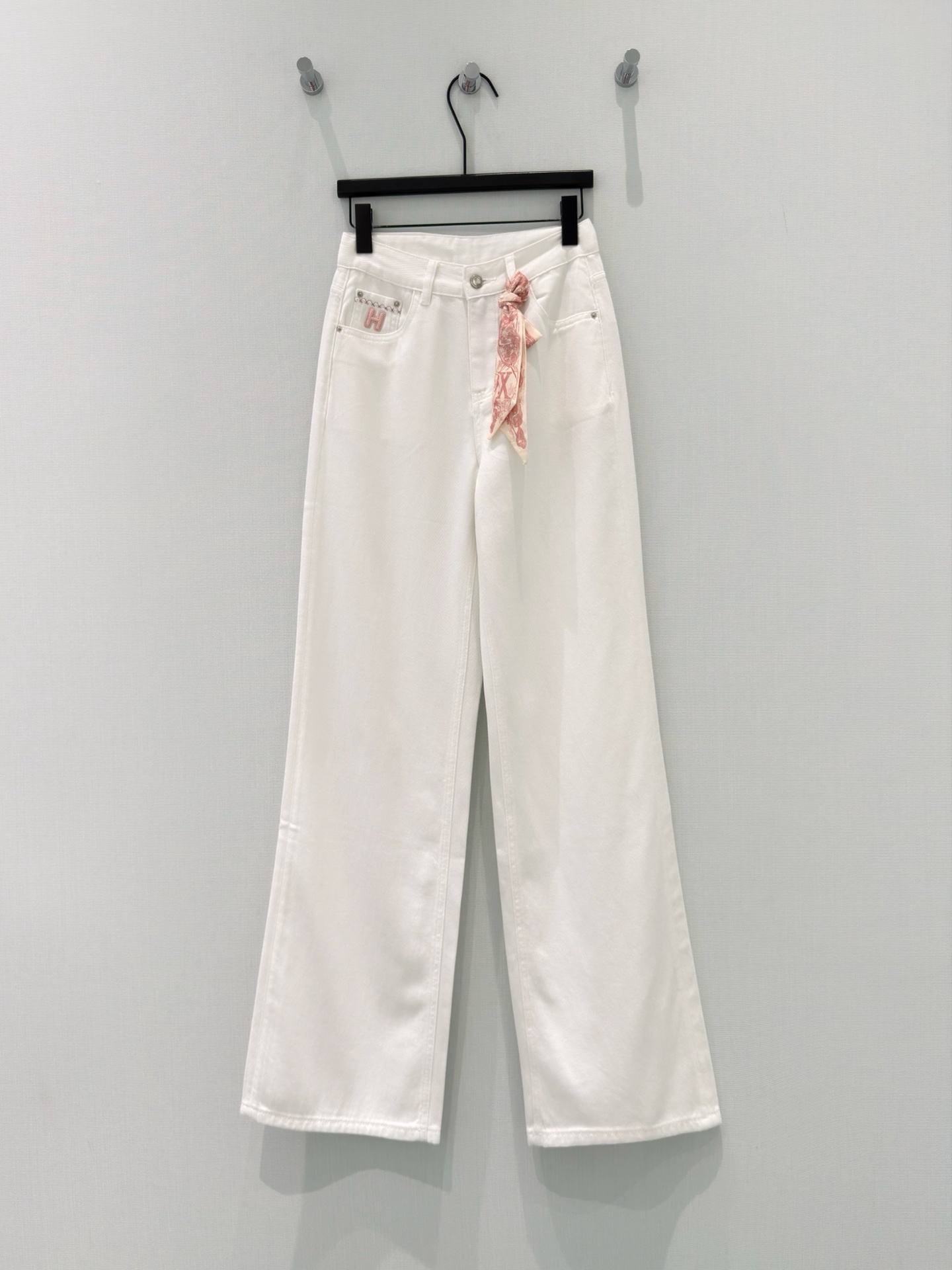 🛒𝐍𝐄𝐖 · 𝟐𝟎𝟐6/爆款现货设计师 Her*｜2026丝巾装饰来赛尔棉质牛仔裤定制YB斜纹棉牛仔材质