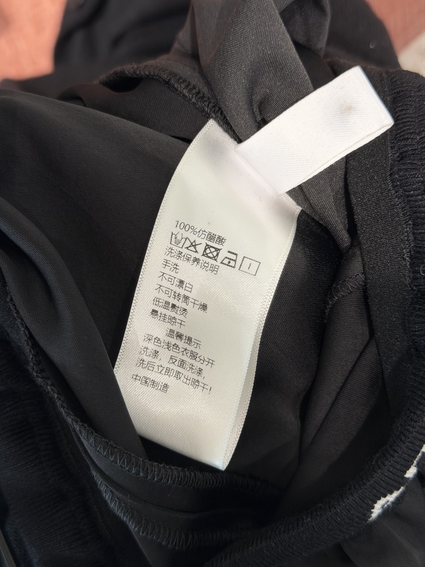 🛒𝐍𝐄𝐖 · 𝟐𝟎𝟐6/爆款现货【春夏新款】设计师 ｜ 女神同款抽绳烫钻休闲裤松紧设计，清新的色系 亲肤