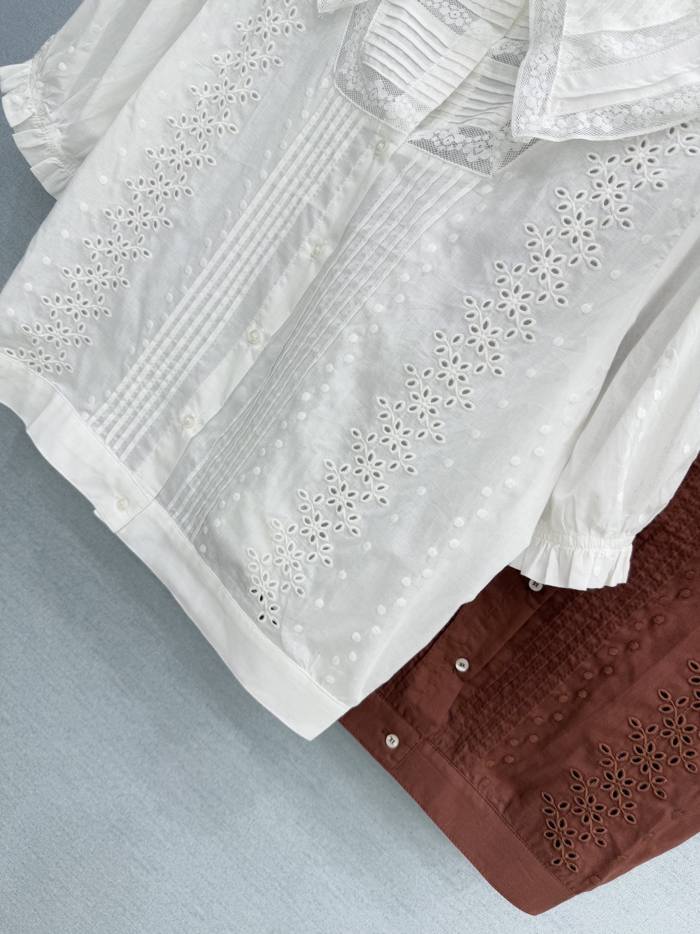 🛒𝐍𝐄𝐖 · 𝟐𝟎𝟐6/爆款现货原单品质 小众*｜2026新品蕾丝拼接衬衫精致版型，高级肌理细腻 极简主